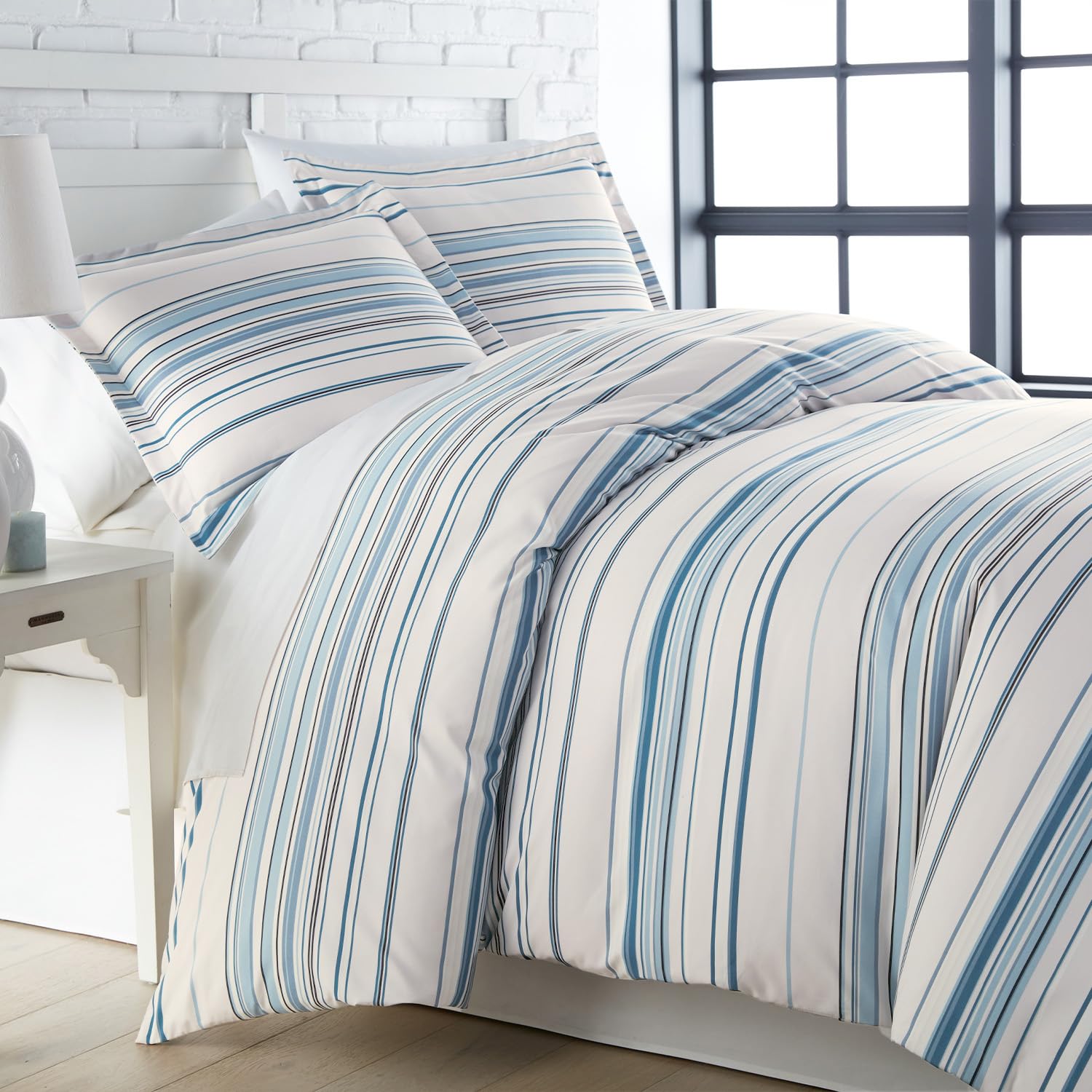 Southshore Fine Living Coastal Comforter – Runner-Up