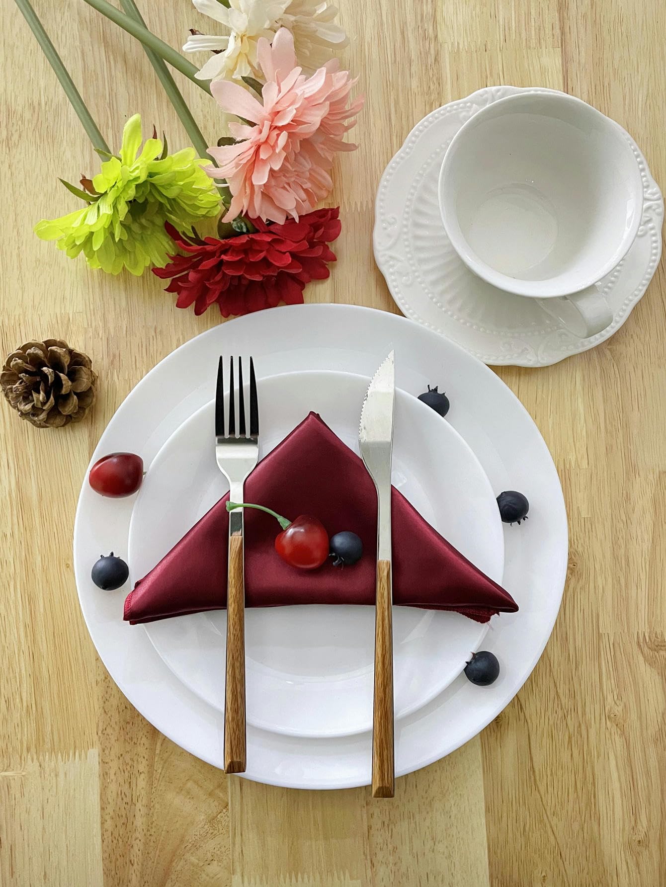 Silky Satin Cloth Napkins, Satin Square Table Napkins Reusable For Wedding Home(Liquor,42 * 42cm 12PC)