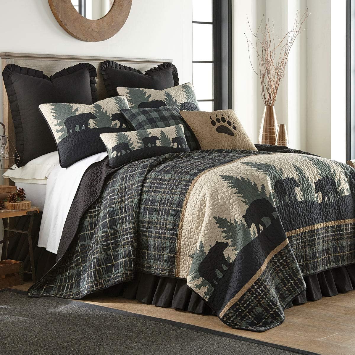 BLACK FOREST DECOR Timberland Plaid Bear Quilt - King, Machine Washable, 110" W x 96" L