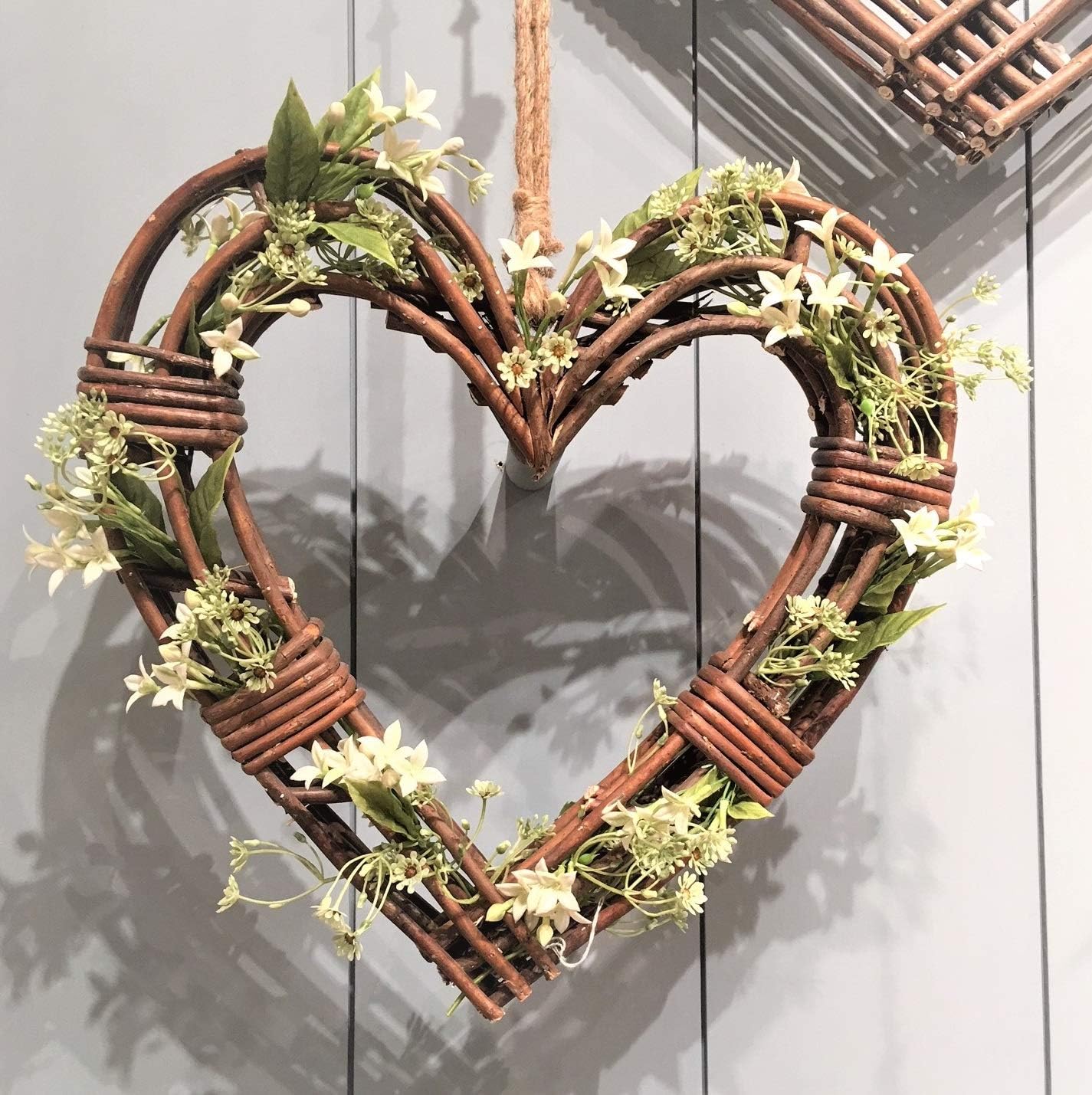 Gisela Graham Large Natural Wicker Heart Wreath. Christmas Wedding Home 50cm