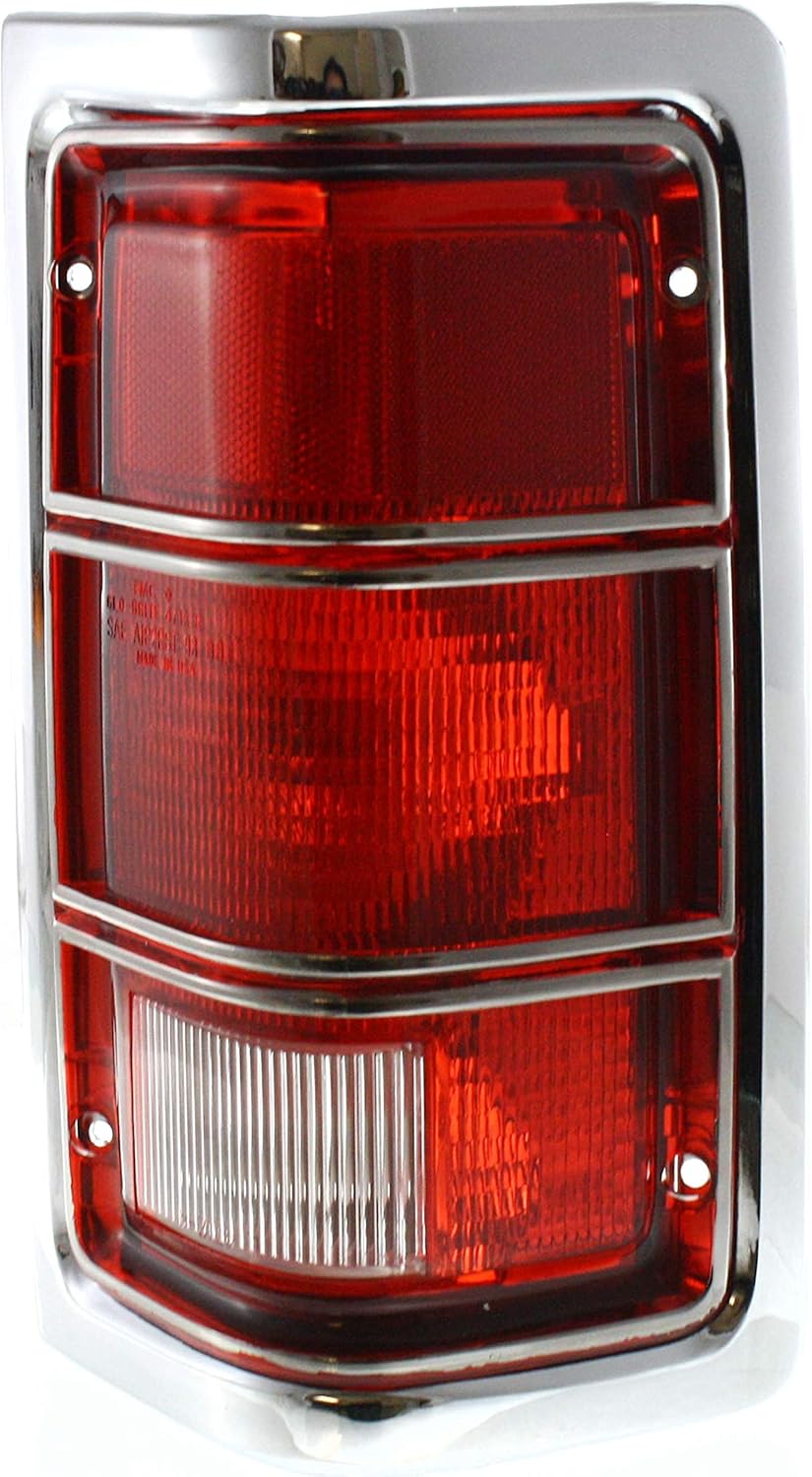Garage-Pro Tail Light for DODGE FULL SIZE P/U 81-87 RH Lens and Housing w/Chrome Trim