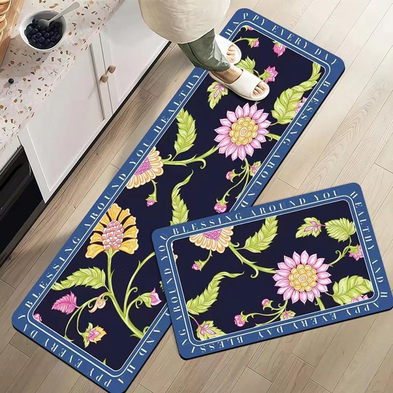 Tapis cuisine devant évier rose et vert pour décoration intérieure