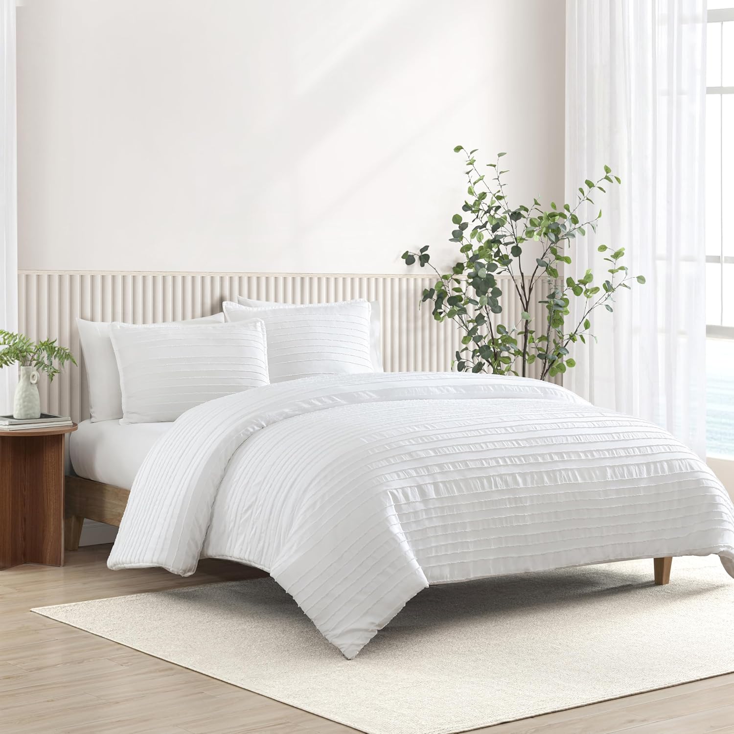 UGG Textured Queen Comforter Set - 3 Piece Striped Reversible Queen Bedding Set with Pillow Shams, Stylish Soft & Luxurious White Bed Set for Home & Bedroom (Full/Queen)