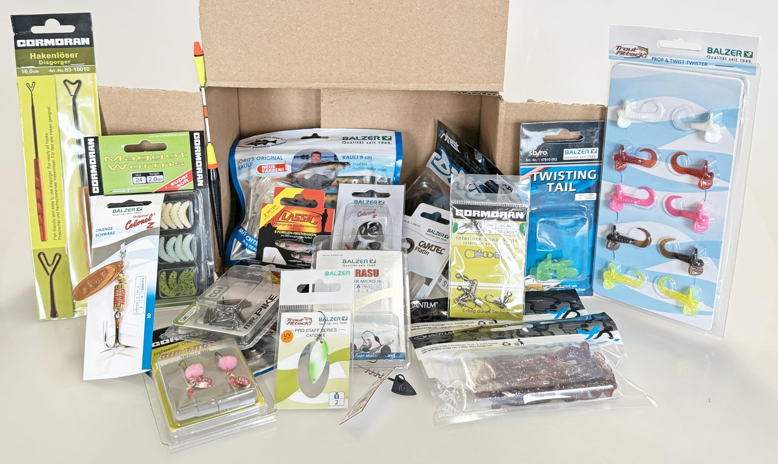 Angelwelt Gerlinger Wunder-Box-Forelle/Barsch, Wundertte Angeln,  berraschungbox Angeln, Mystery-Box Angelzubehr, Angelset Kleinteile,  Geschenk fr Angler, Forellenangeln, Barschangeln : Amazon.de: Sport &  Freizeit