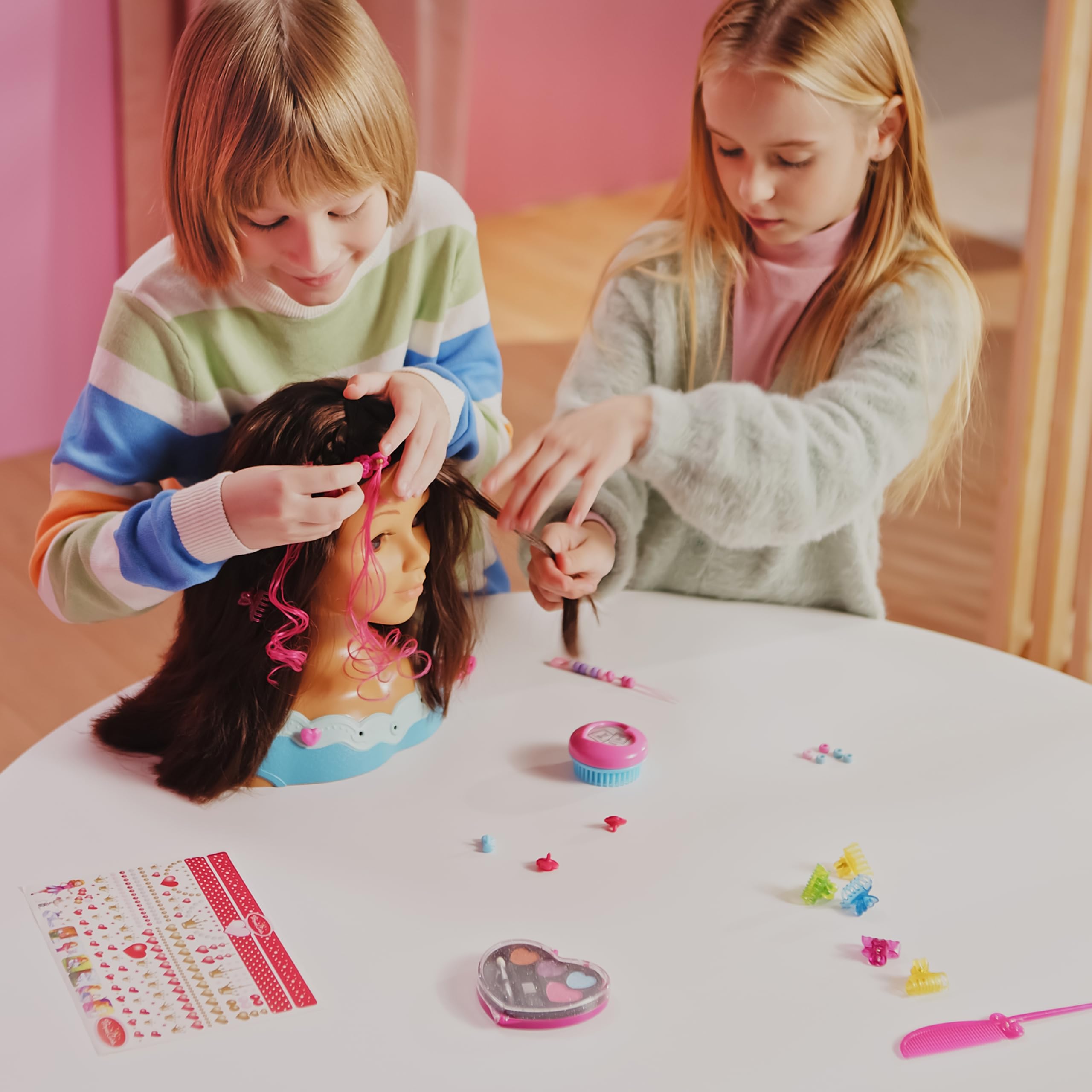Theo Klein 5201 Busto per Trucco e acconciatura Mia I Include Cosmetici a Forma di Cuore e Accessori per Capelli I Capelli Lavabili e pettinabili I Giocattolo per Bambini dai 3 Anni in su