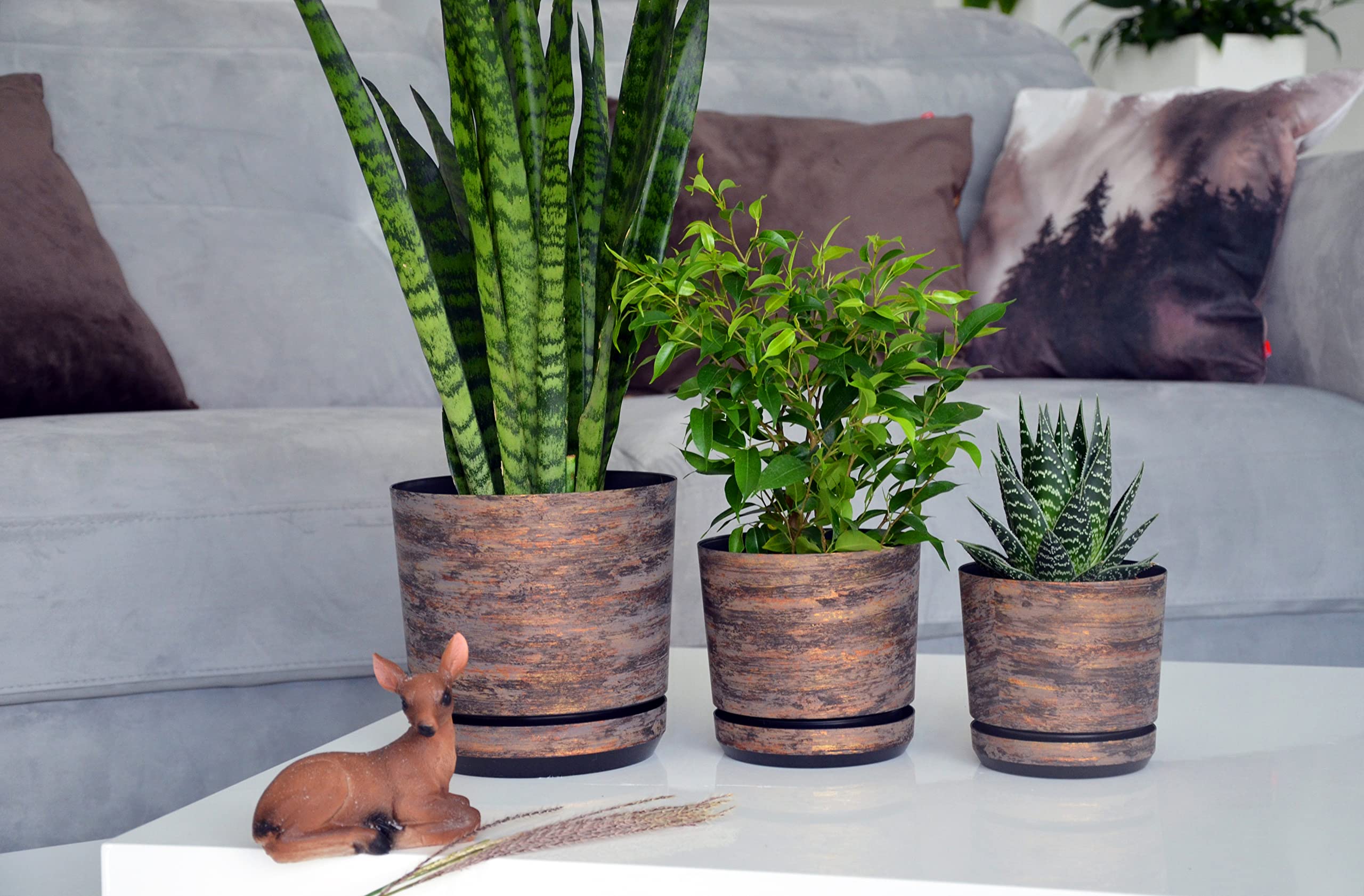 KORAD La Maceta de la Serie Dekor con Plato Adaptado para Interiores - Medida 26 cm - Modelo 032 - Corteza oxidada, Fabricado en plástico, Maceta Decorativa con Orificios de Drenaje
