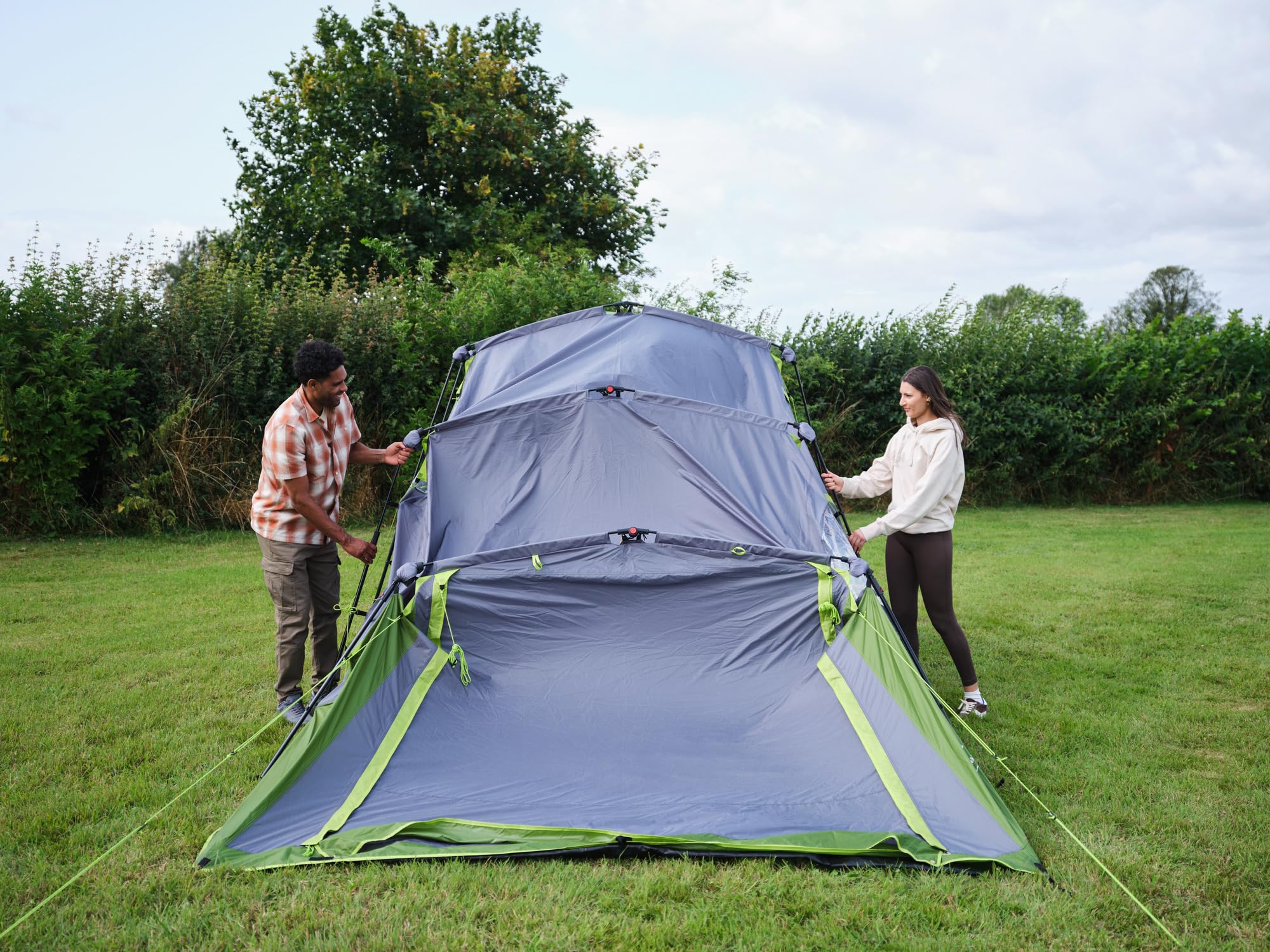 Coleman Tienda Fastpitch Victoria Falls 4 Blackout| Montaje rápido en 2 Minutos| Dormitorio oscurecido|Tienda Familiar compacta para 4 Personas |Tienda para Festivales y Camping |Impermeable 4500 mm