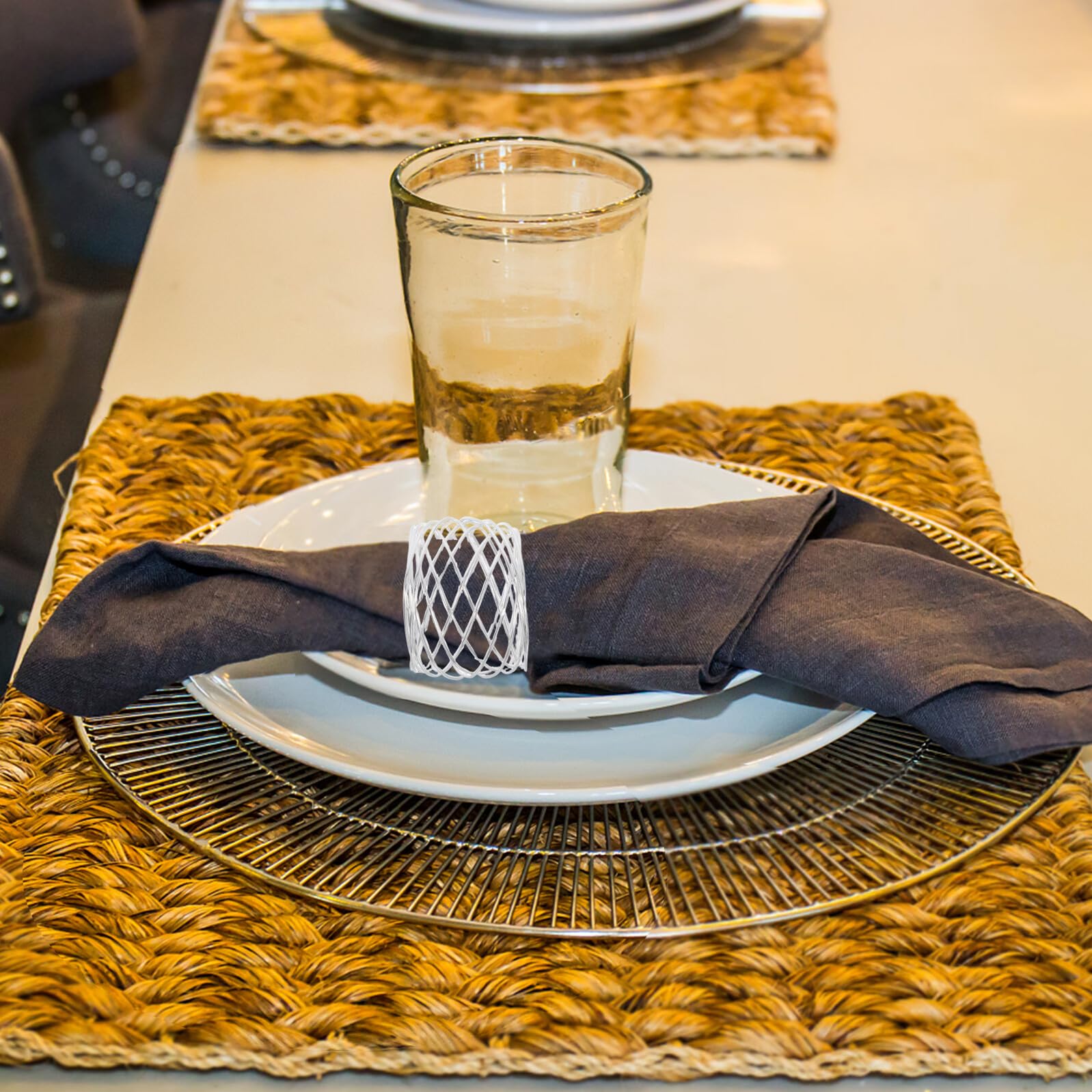 6 Stück Metall Serviettenringe Verdrehter Draht Mesh Design Langlebig Tischdekoration für Dinner Party Hochzeit Thanksgiving Weihnachten Festliche Serviettenschnallen