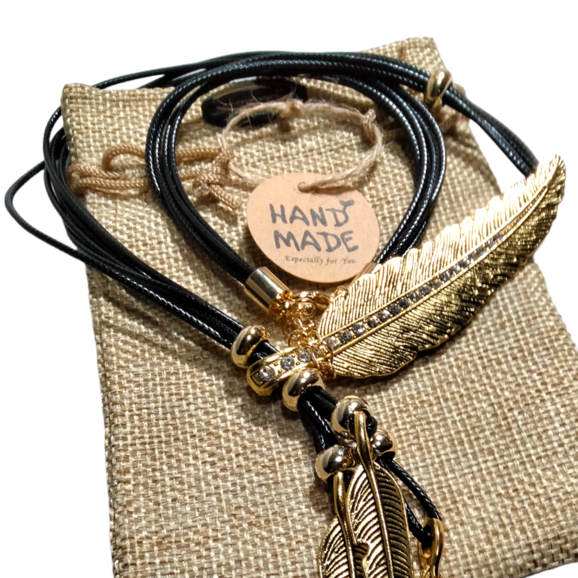 Collier de style bohème pour femme avec motif feuilles et plumes. Bijoux. Colliers de déclaration | Pendentif ethnique fabriqué à la main en Espagne. Cadeau Original (CUIR NOIR)
