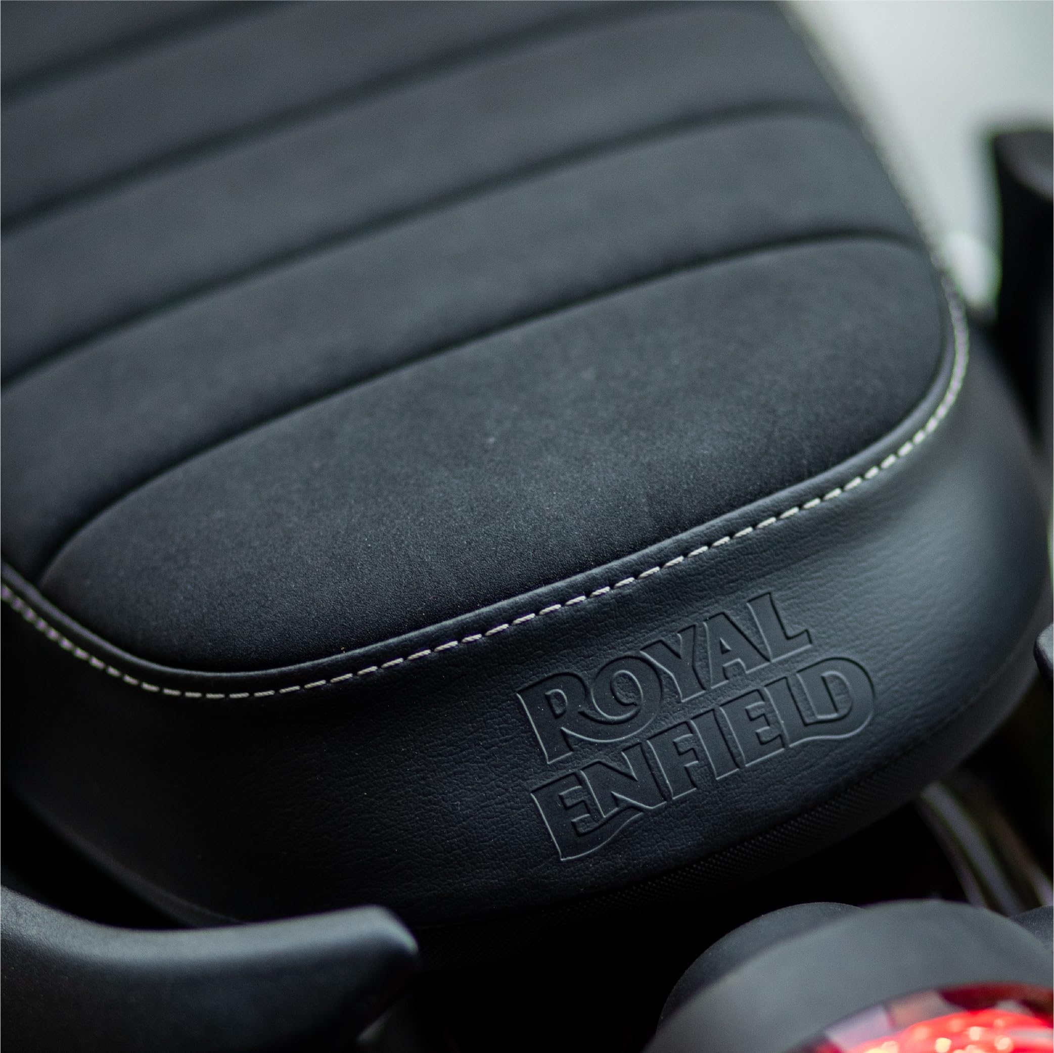Sella Royal Enfield HNTR 350 Nero per Motocicletta