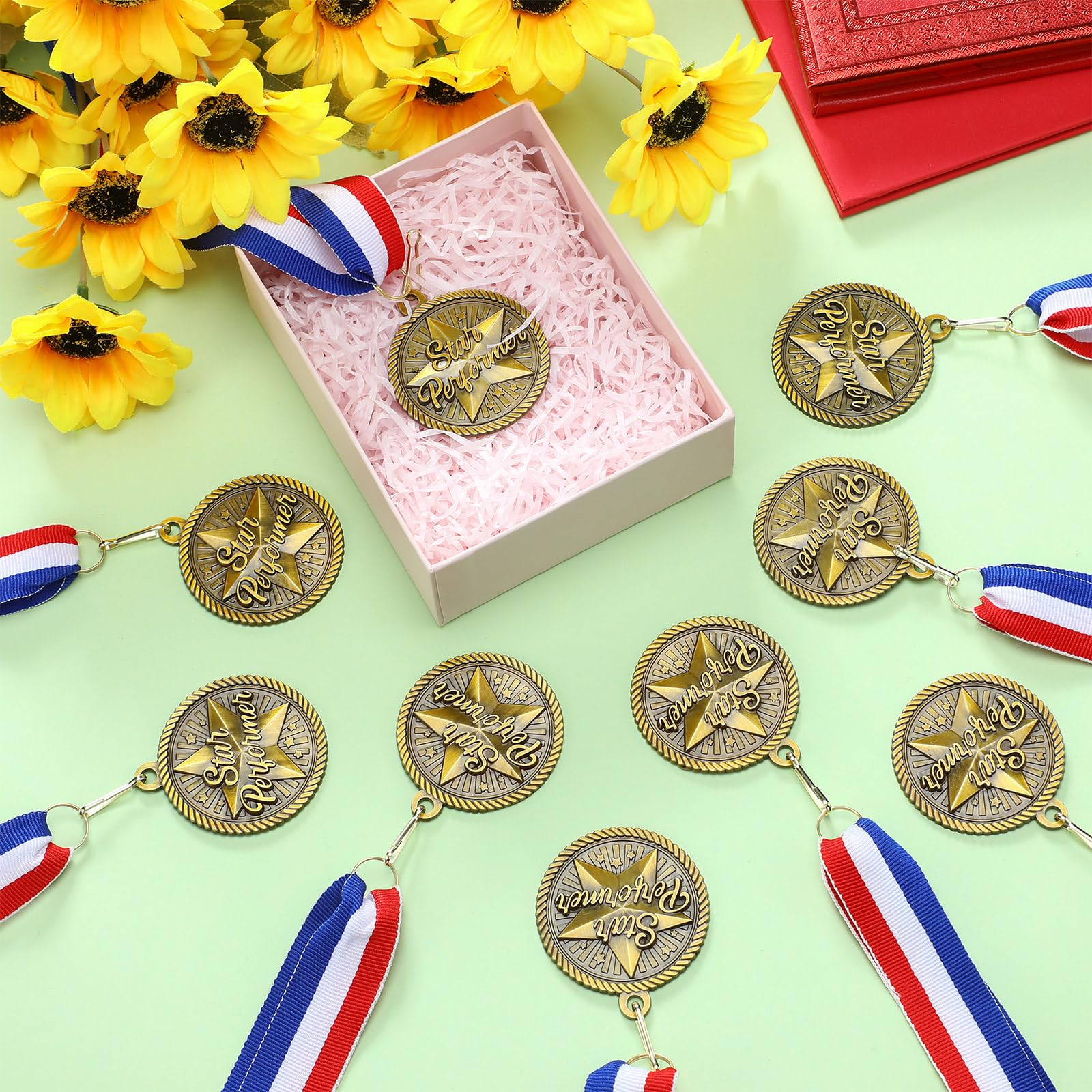 30 medallas de premio a granel de 2 pulgadas con cintas para el cuello, oro antiguo con grabado, trofeo, premios de regalo para los amantes de los libros de competiciones escolásticas