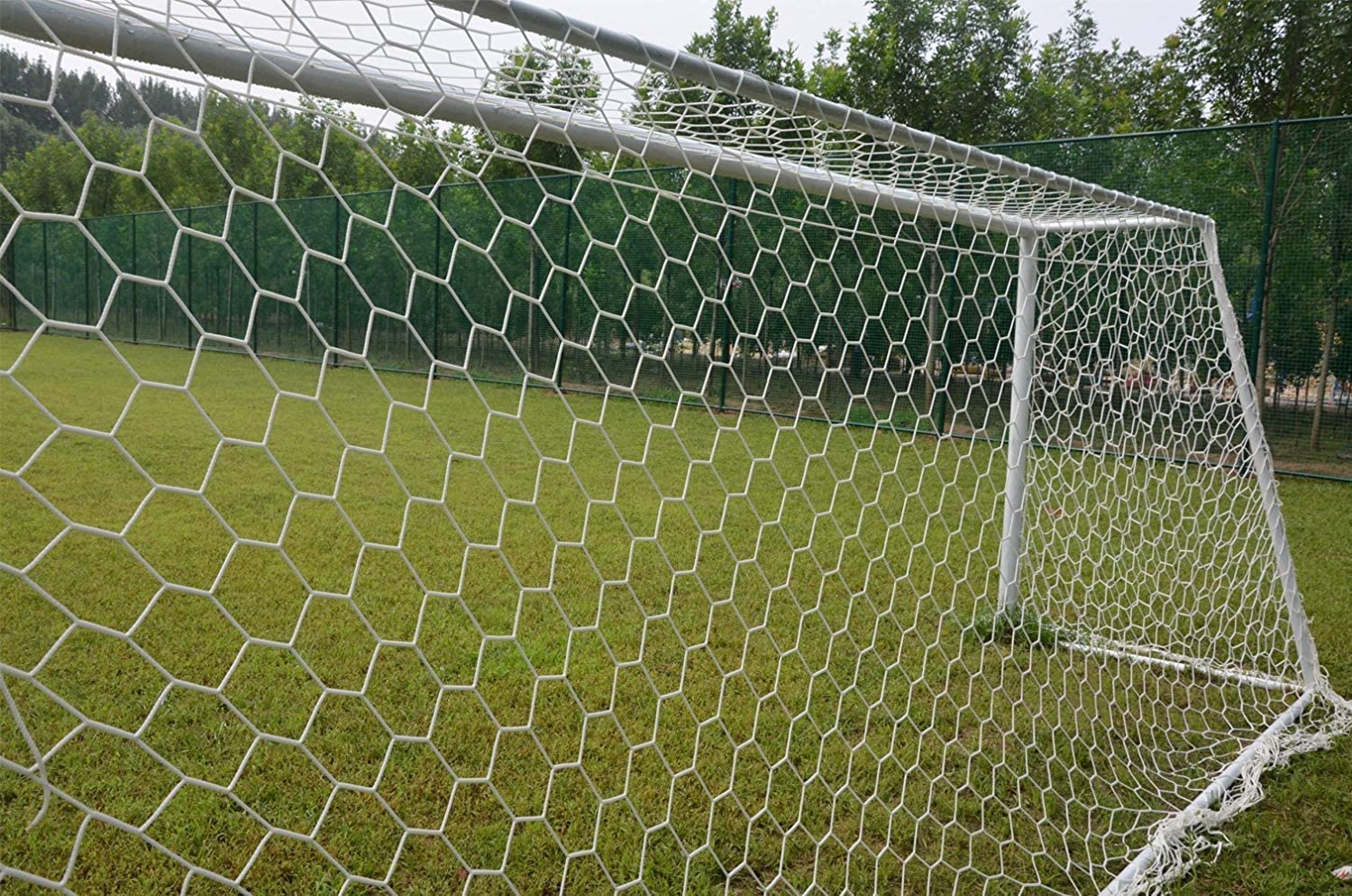 Aoneky Red para Portería de Fútbol de Poliéster - 3×2m/3.6×1.8m/5.5×2.1m/7.3×2.4m, Cuerda de 4mm de Diámetro, Red Portátil de Reemplazo para Formación Práctica Entrenamiento Partido, Blanco, Sin Marco
