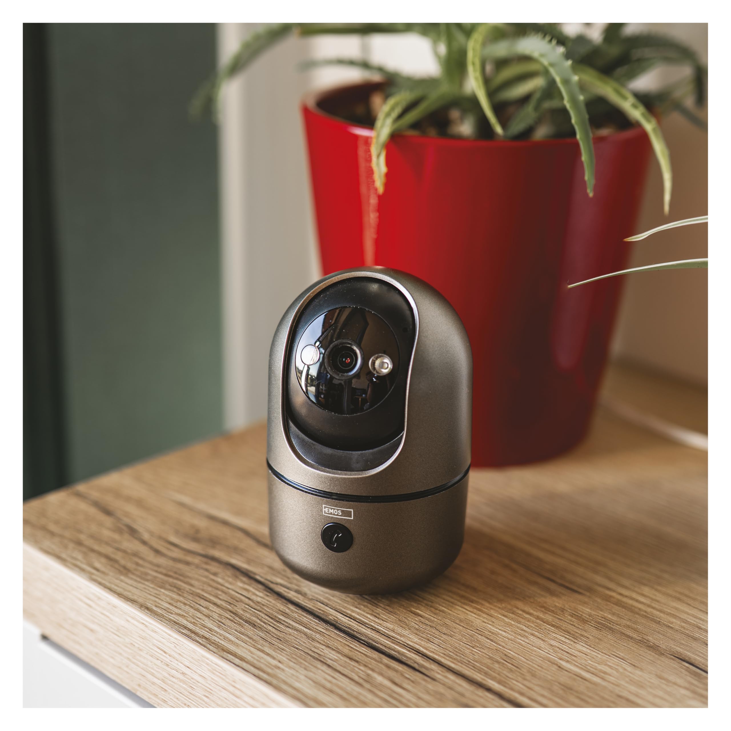 EMOS GoSmart Wewnętrzna kamera monitorująca 4MP z podwójnym WiFi i aplikacją, inteligentna kamera IP do wnętrz, wykrywanie i śledzenie ruchu, widoczność w nocy i ustawienie obszaru, 2-drożne audio