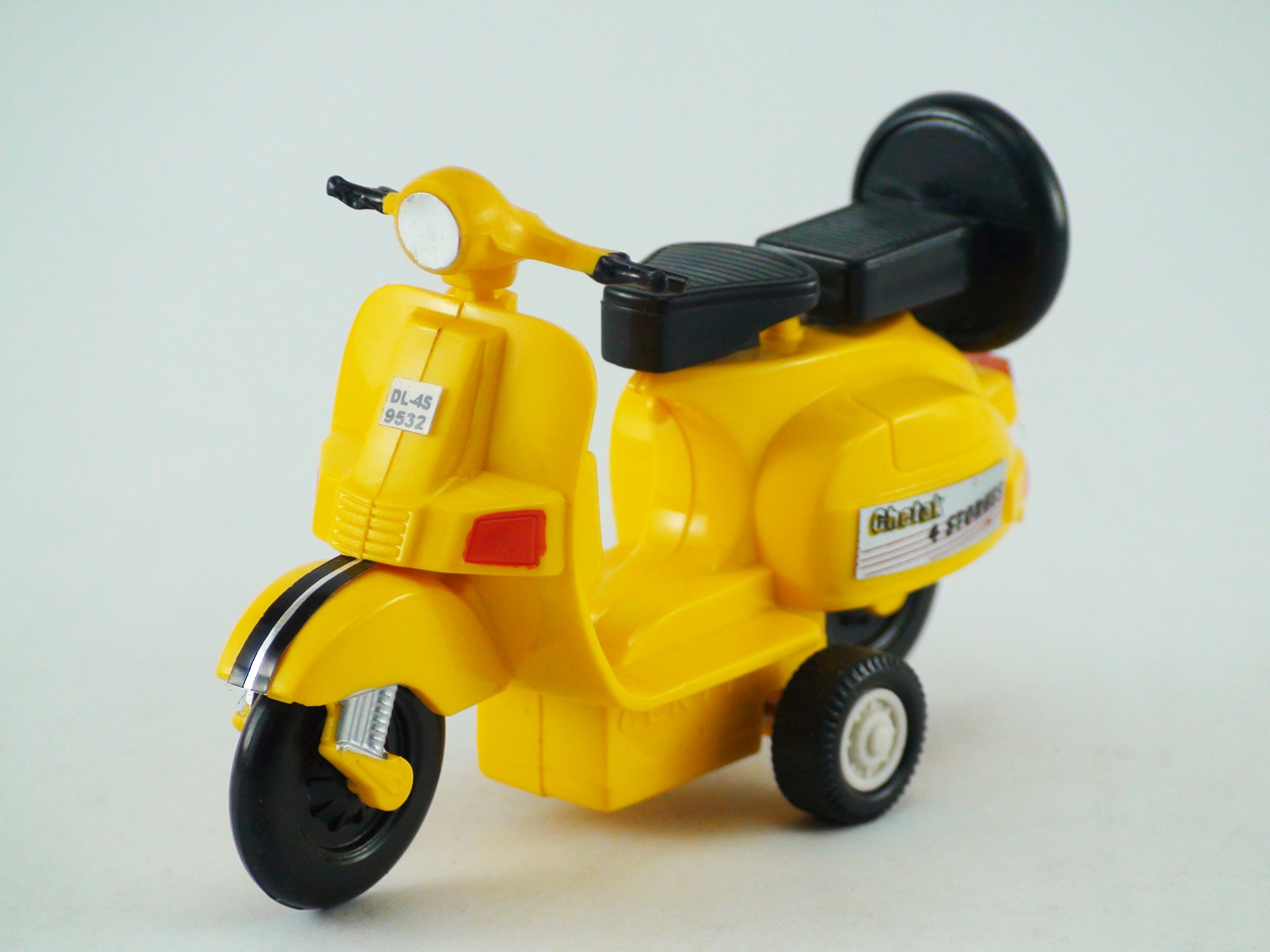 Centy Toys Attractive & Model of Famous Baby Chetak Scooter (100/35/65 mm in L/B/H Approx ) ( Yellow Color ) (B01CL9HMA8) Amazon Price History, Amazon Price Tracker