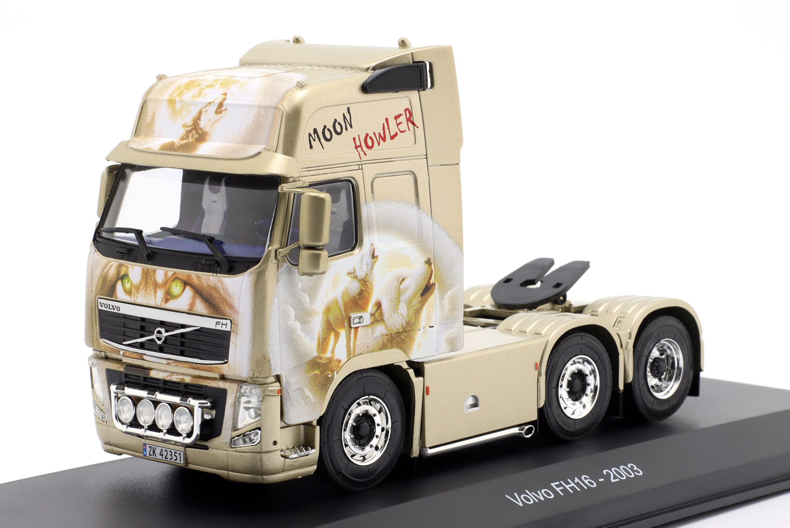 OPO 10 Camion Miniature 1/43 Compatible avec Volvo FH16 2003 Moon Howler Tracteur Hachette IXO CT005