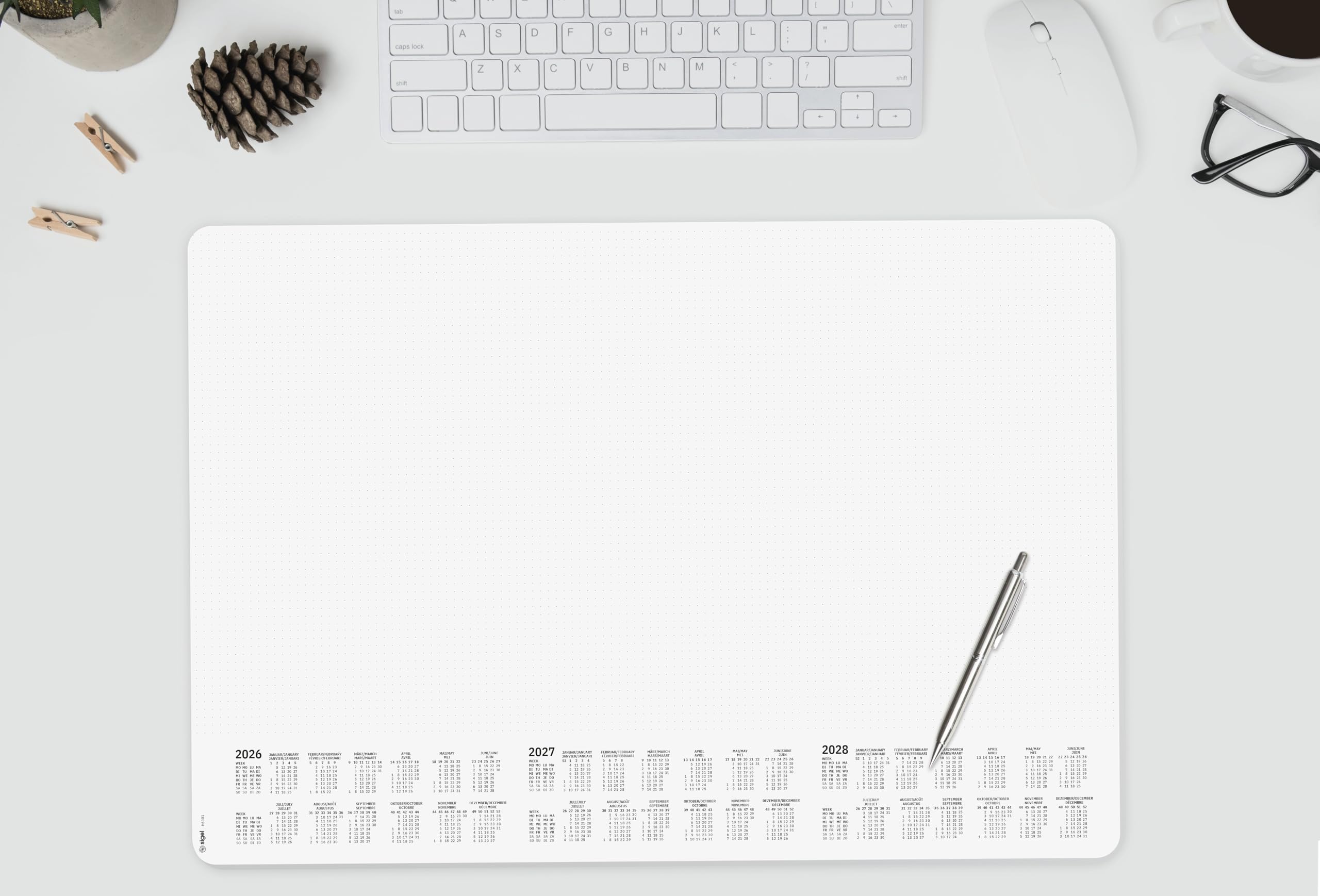 SIGEL H6301 Paper Desk pad- dot Grid - Dotted (dot Grid) - White - Approx. A2-2026/2027/2028 - DE/EN/FR/NL - 30 Sheets - FSC-Certified - Pack of 5 - Image 3