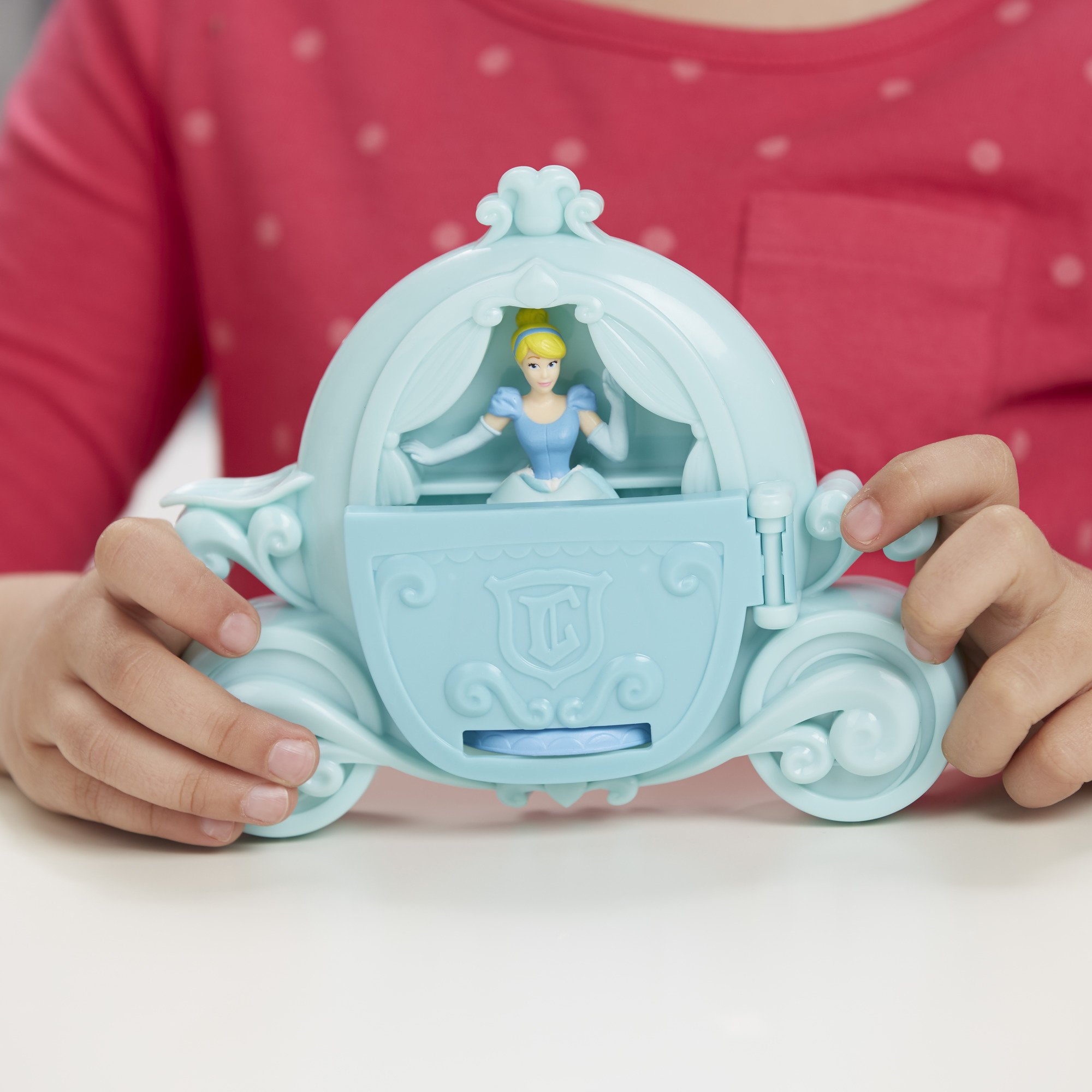Image secondaire de Play-Doh Royal Carriage Featuring Disney Princess Cinderella