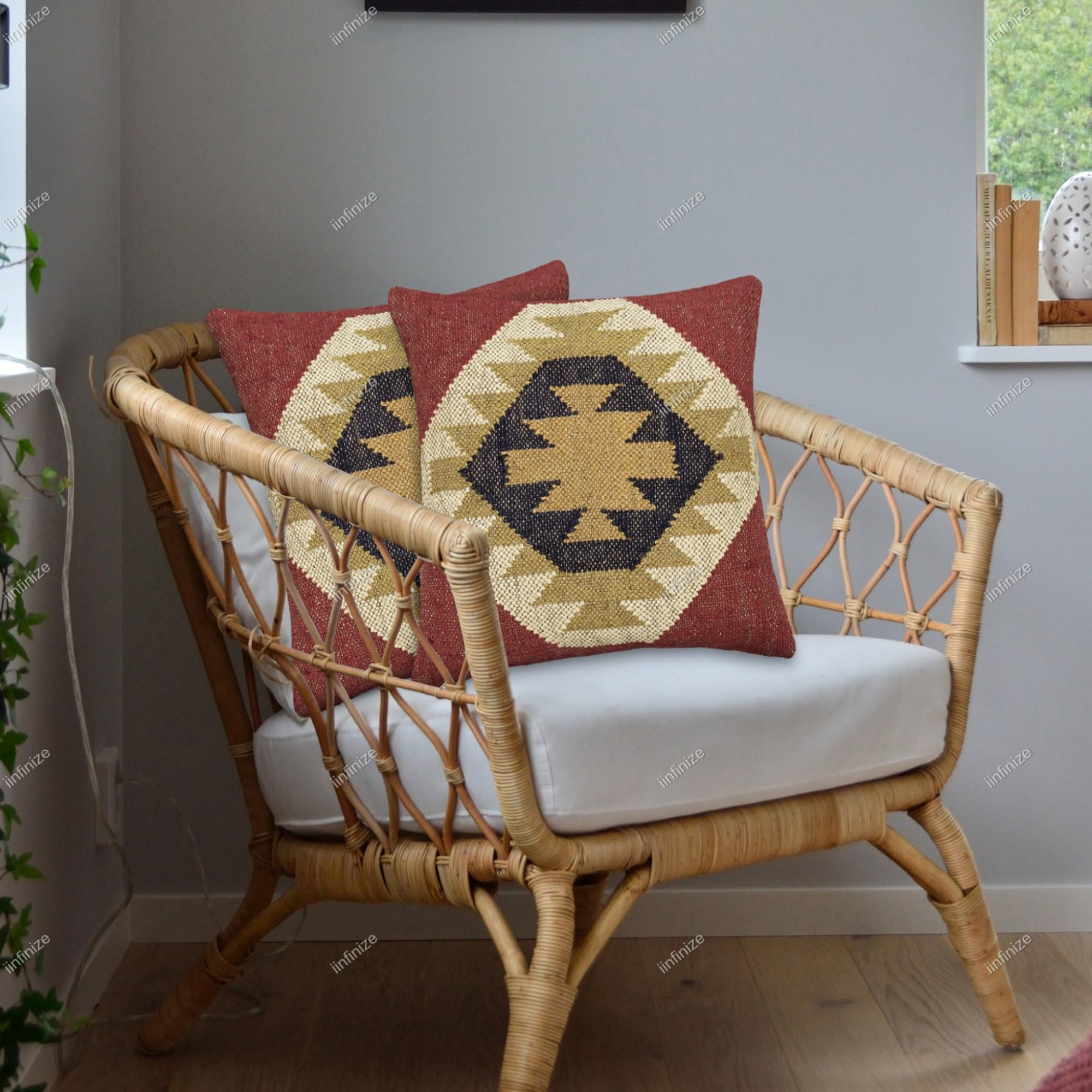 Housse de coussin vintage pour relooker un canapé avec du lin et jute indien
