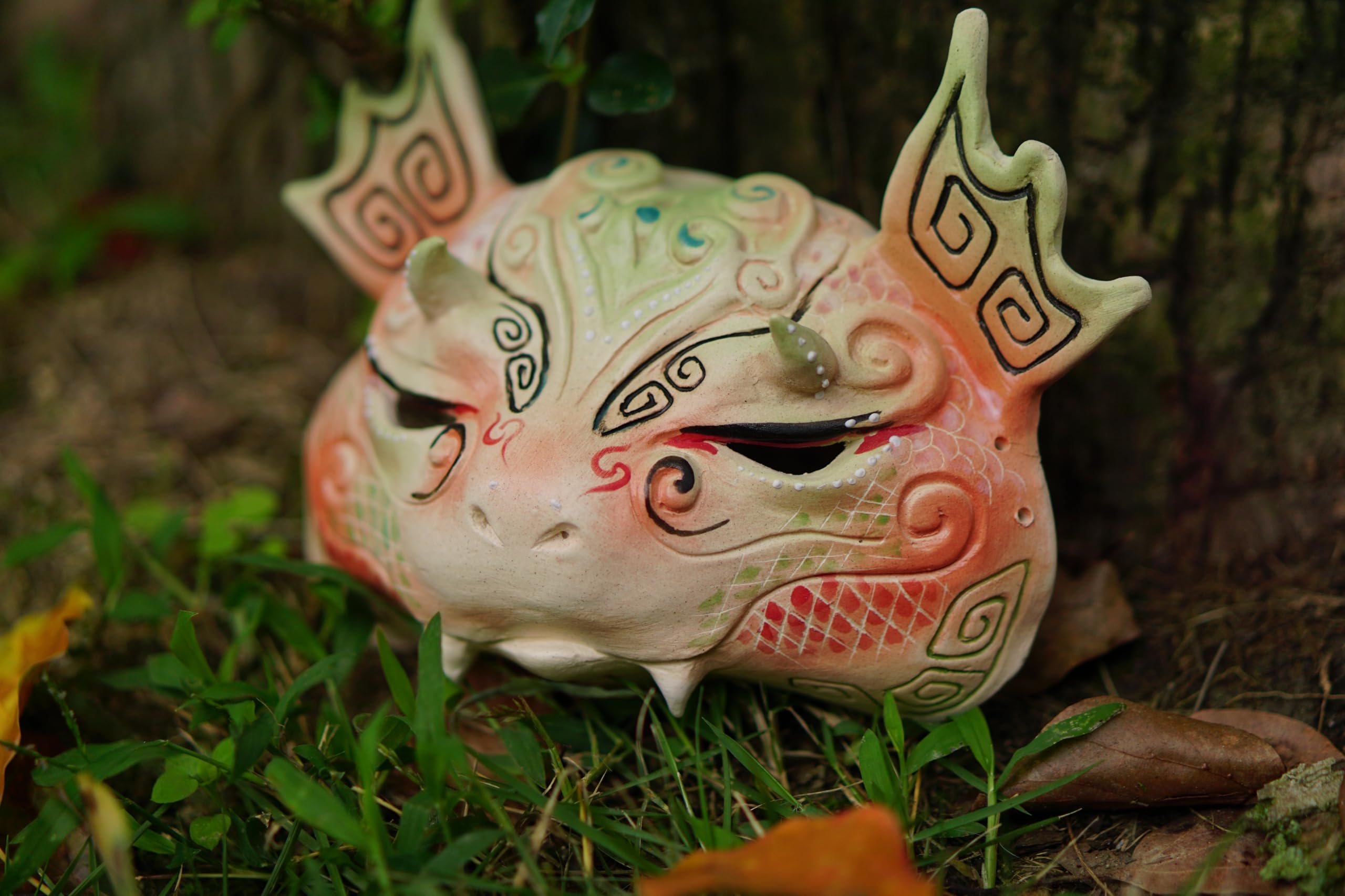 Ręcznie robione ceramiczne latające maski węża - białe i czerwone rzemiosło gliniane, mityczne dekoracje ścienne na prezenty wielkanocne, dekoracje domowe, kolekcjonerzy (inspirowane księgą gór i