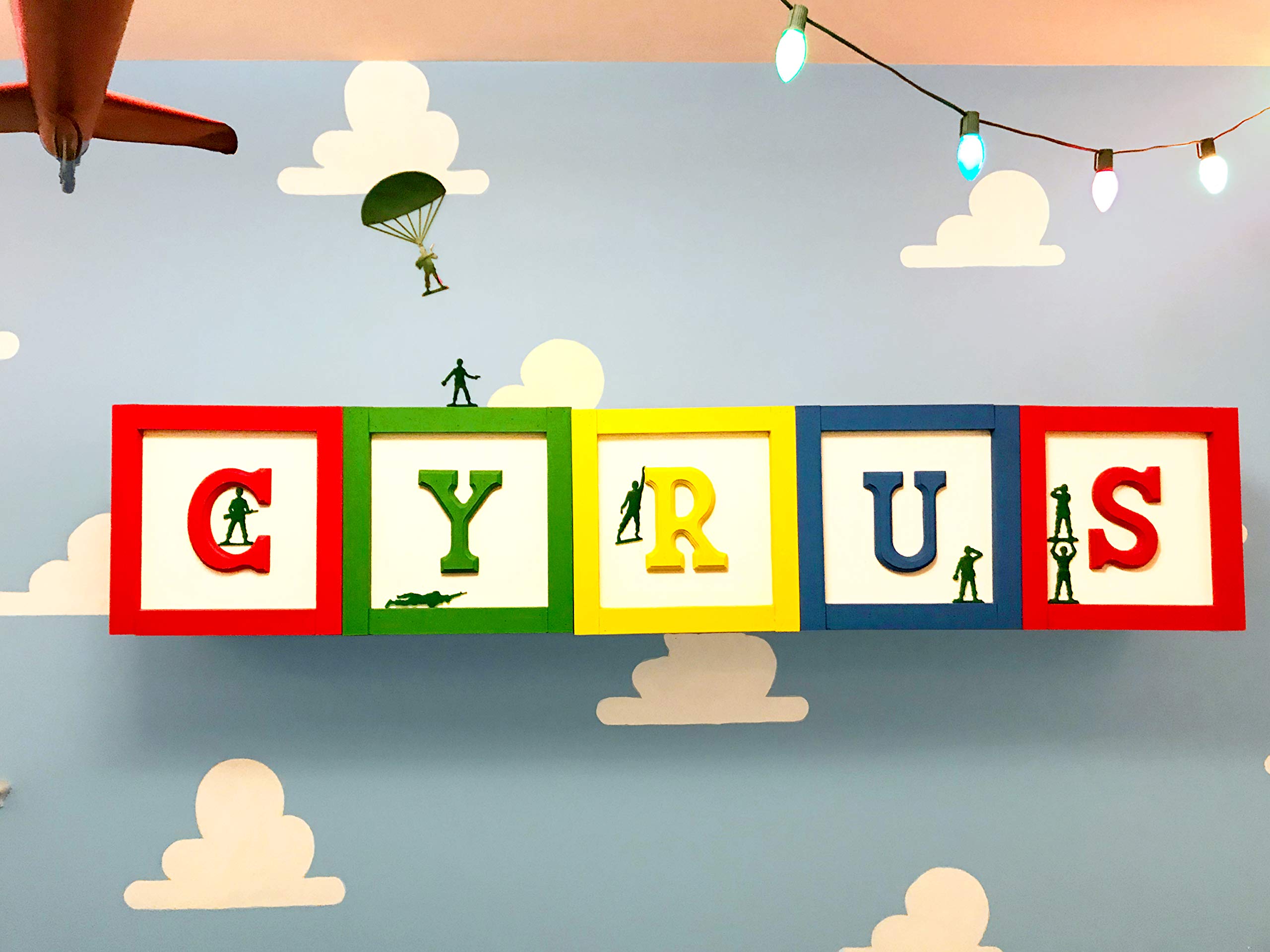 Juego de 18 decoraciones de pared de acrílico verde militar para una habitación de juguetes para niños o habitación de Andy 4