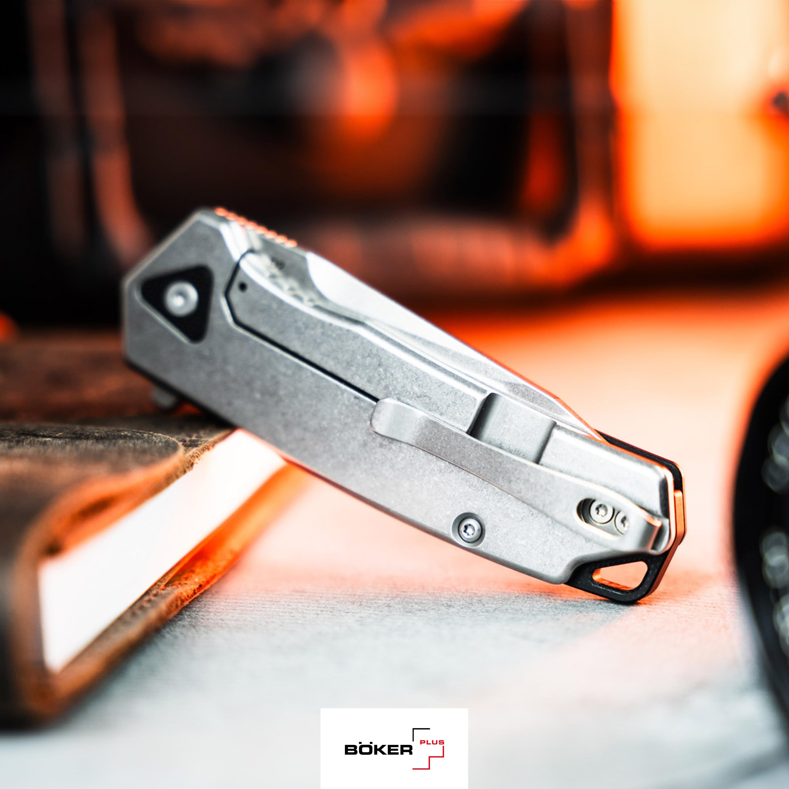 BÖKER PLUS® Gemtek Black G10 - Taschenmesser mit Flipper - Tactical Framelock Folder Knife - Einhandmesser mit D2 Droppoint Klinge legal - 1 Hand Klappmesser taktisch mit G10 Griff schwarz & Clip