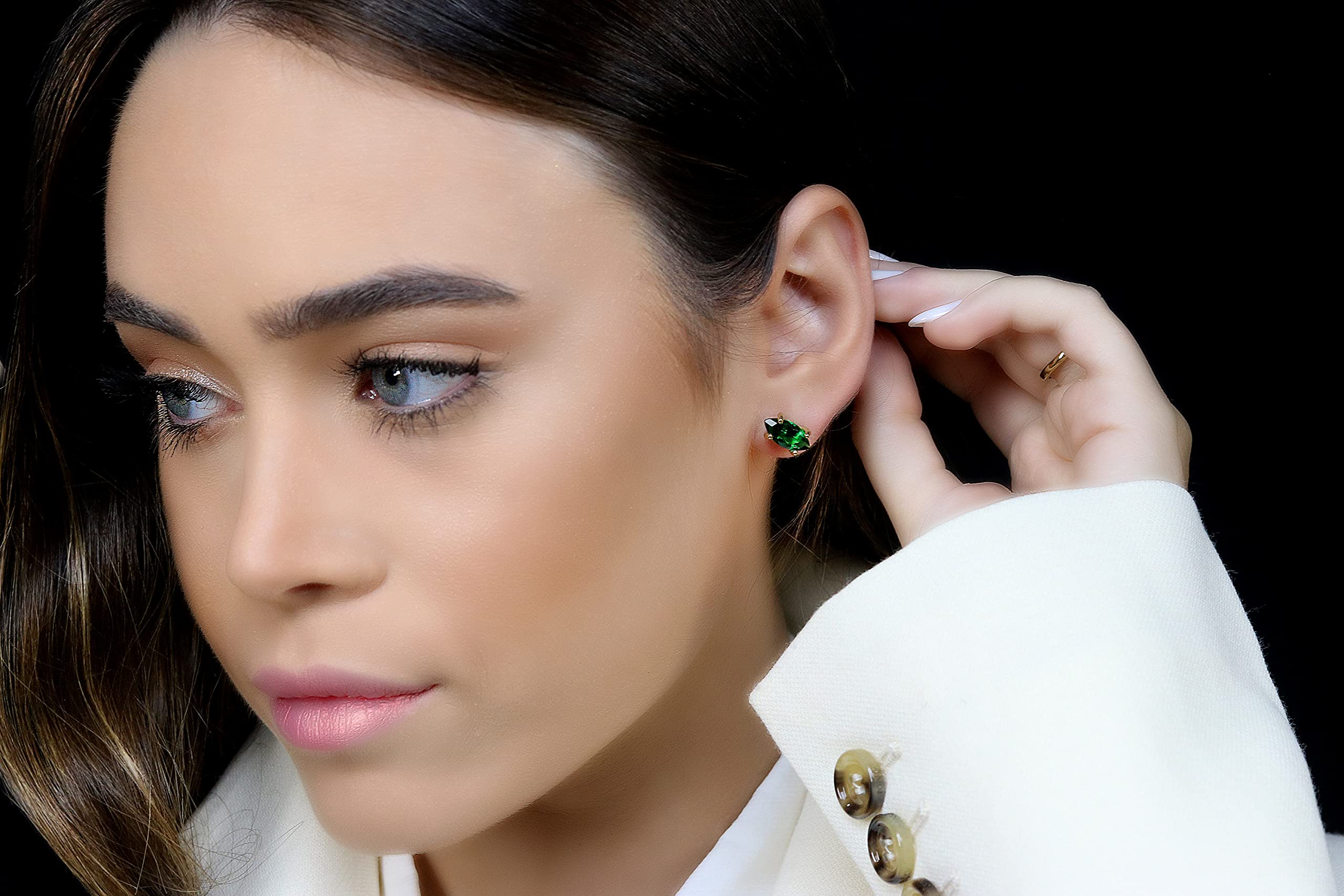 Orecchini Senza Tempo Verde Smeraldo - Delicati Orecchini Perno Verdi, Orecchini per Tutti i Giorni, Orecchini Sposa, Orecchini Delicati - Materiale Personalizzabile - Gioielli Fatti a Mano di Scatola