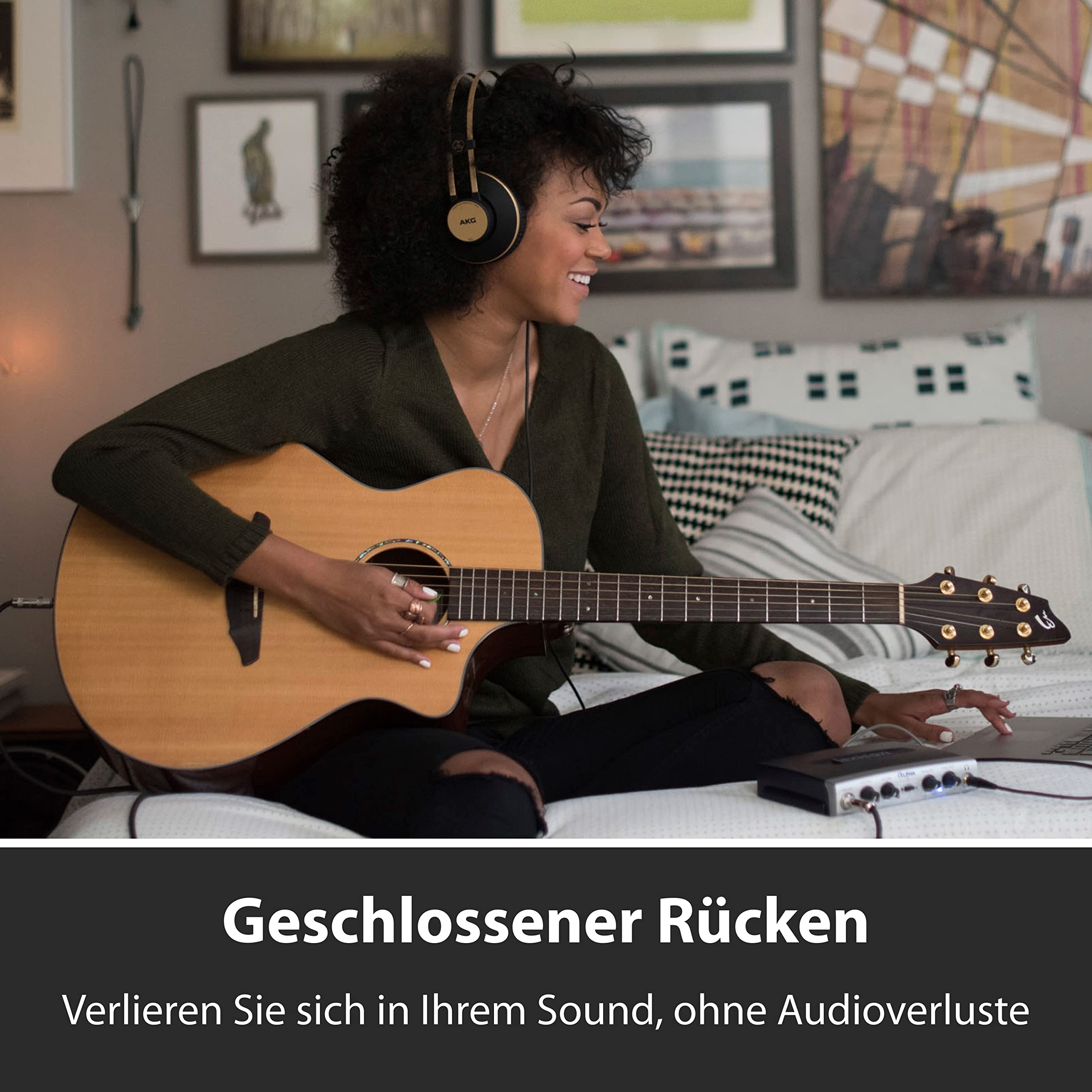 AKG K92 Hochleistungs-Kopfhörer mit geschlossenem Design, Schwarz & KabelDirekt – 5 m – Kopfhörer-Verlängerungskabel, 3,5-mm-Klinken-Verlängerung (schwarz)