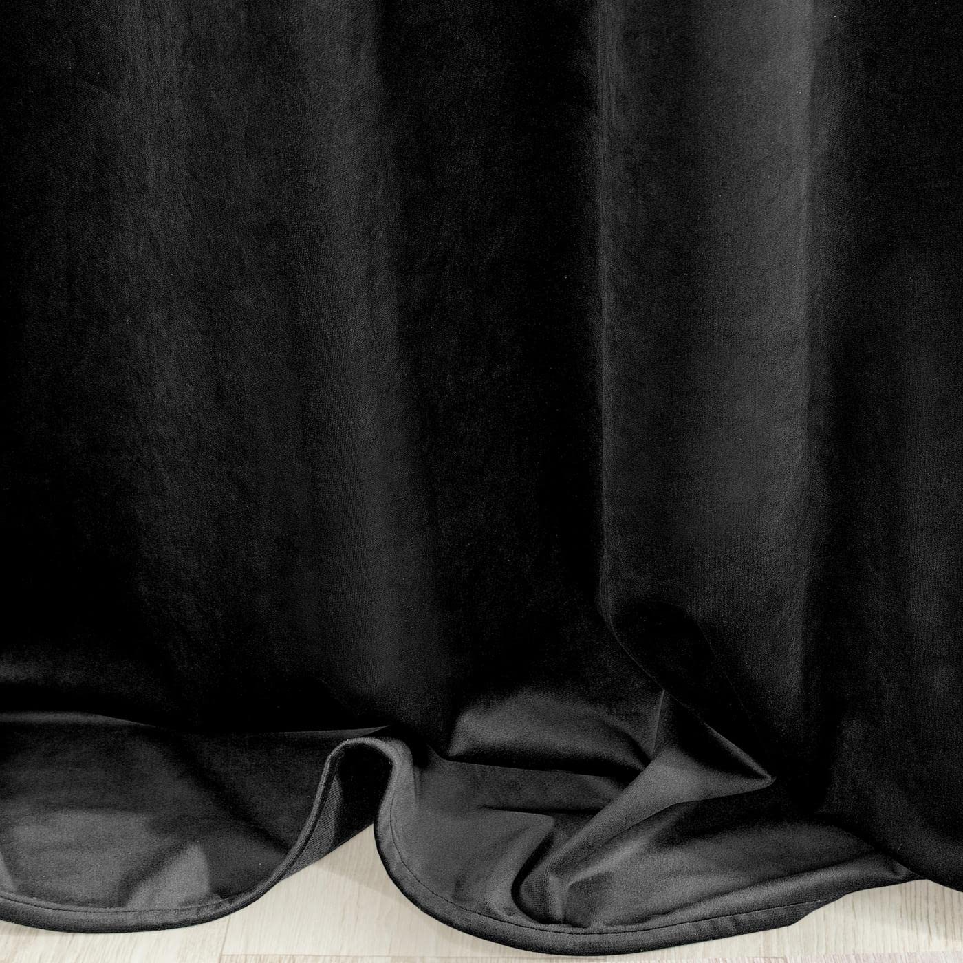 Eurofirany Villa Cortina Opaca Terciopelo con Ojales-1 Unidad, Panel, Suave, Clásico, Elegante, Salón, Dormitorio, Gruesa 290 g/m², Poliéster, Negro, 140x250 cm