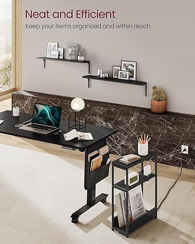 Miniatura 7 de VASAGLE Mesa auxiliar con estación de carga, mesa auxiliar estrecha, mesita de noche de 3 niveles, mesa de sofá para espacios pequeños, revistero,