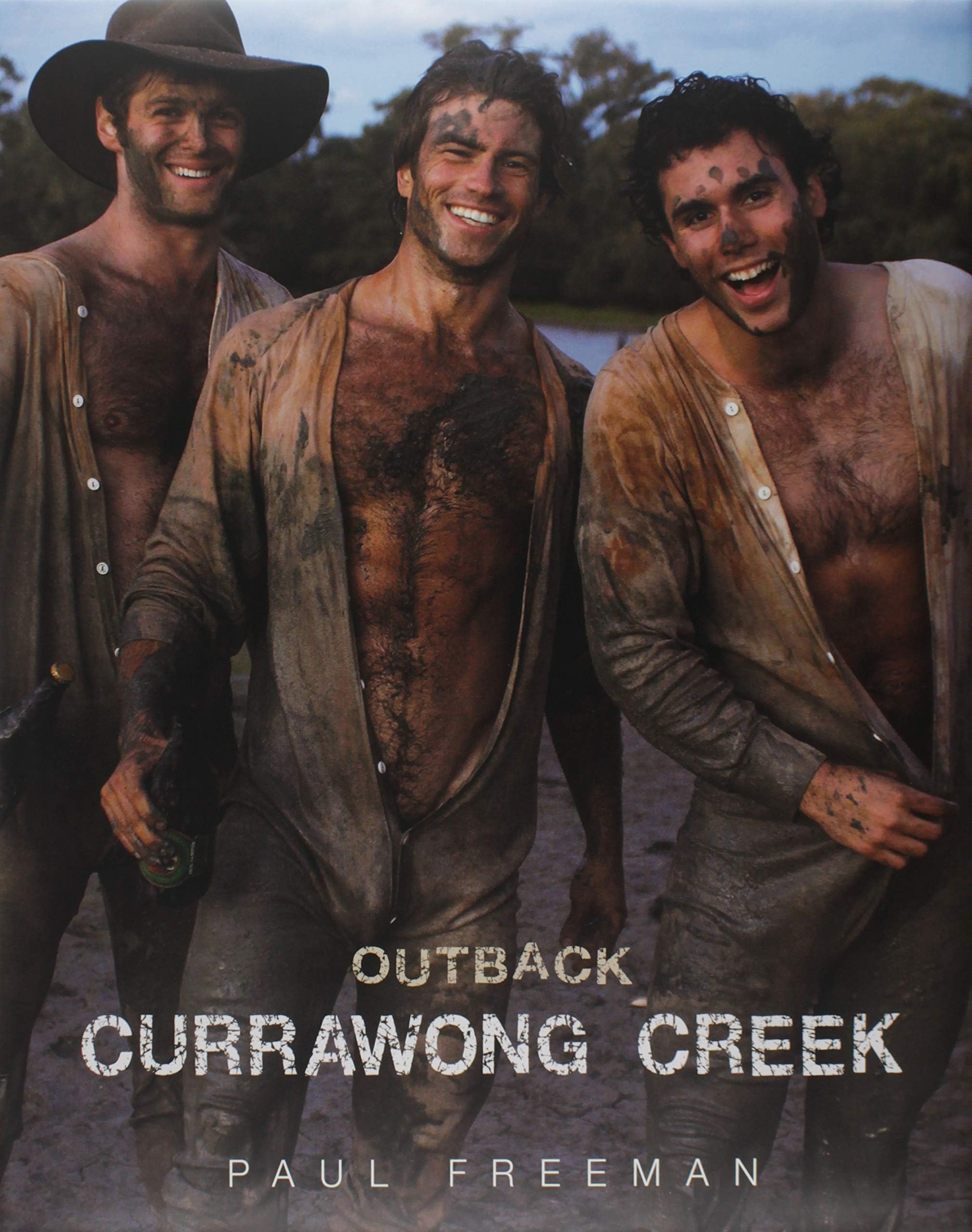 Outback Currawong Creek Hardcover – January 1, 2009