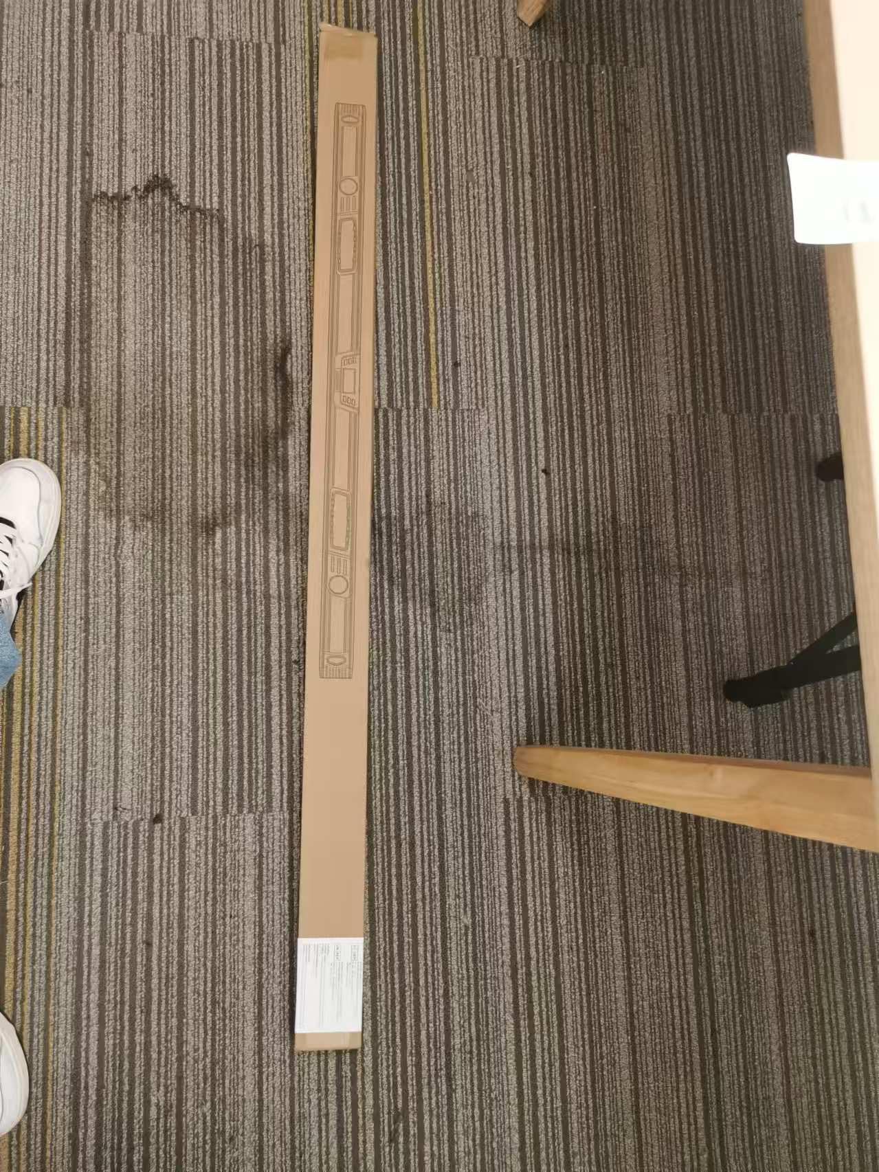 Hueppar DL48 cyfrowy czujnik nachylenia 120 cm, precyzyjna poziomica 0,1°, podstawa magnetyczna, uchwyt Softgrip, wielofunkcyjny wyświetlacz i inteligentne funkcje do profesjonalnego zastosowania