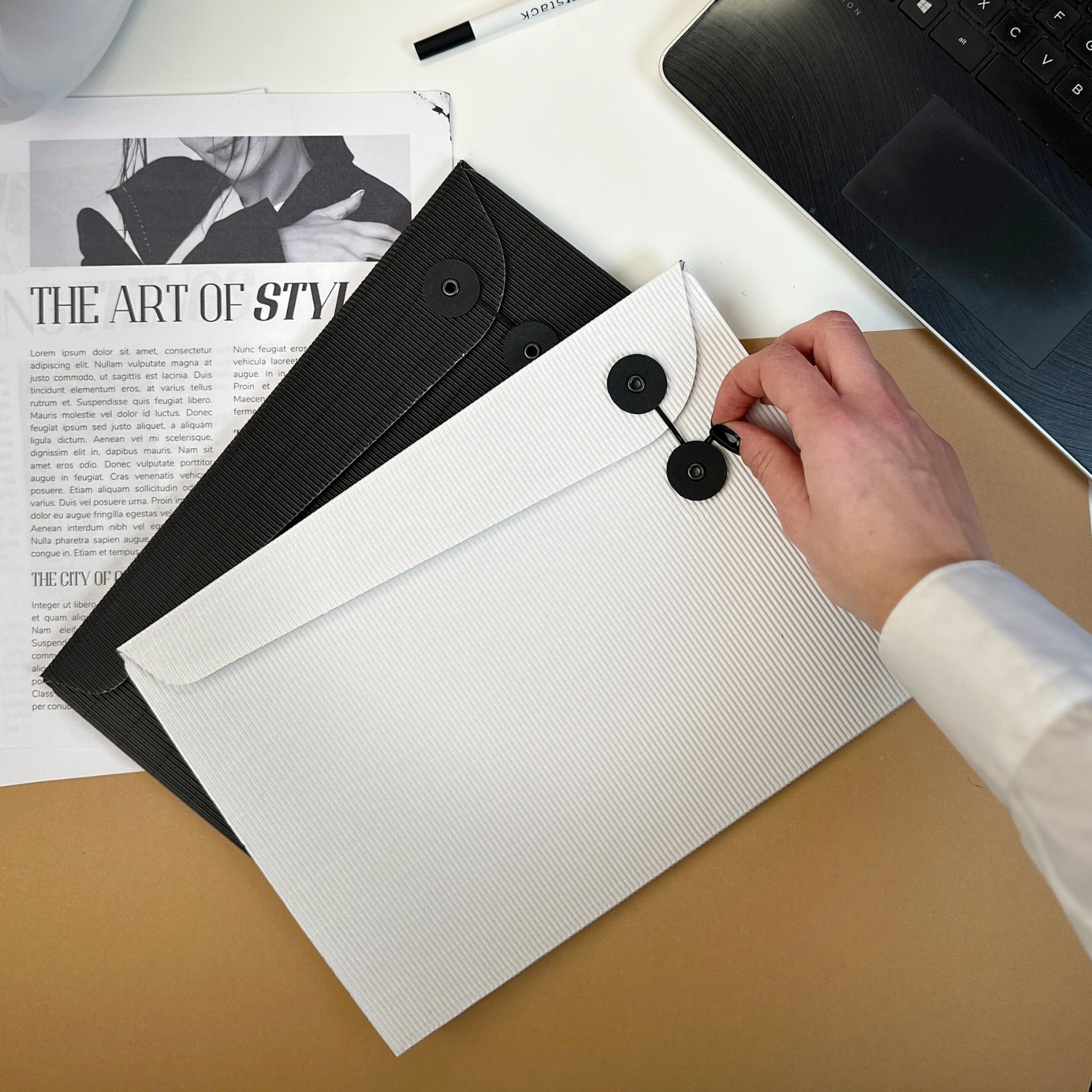 Smart 6 Carpetas de Cartón con Cierre de Cinta - Almacenamiento y Transporte Seguros - Carpeta para Guardar Documentos de Bonito Cartón Ondulado, Negro