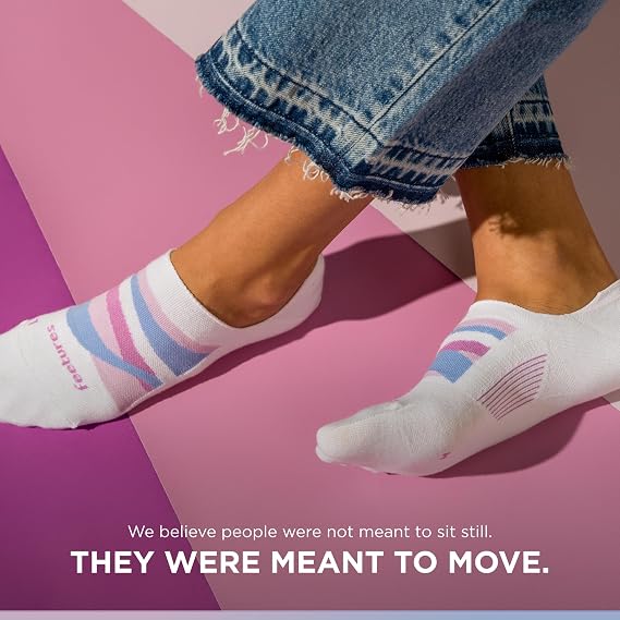 Feetures Everyday Women's Ultra Light Invisble No Show Sock