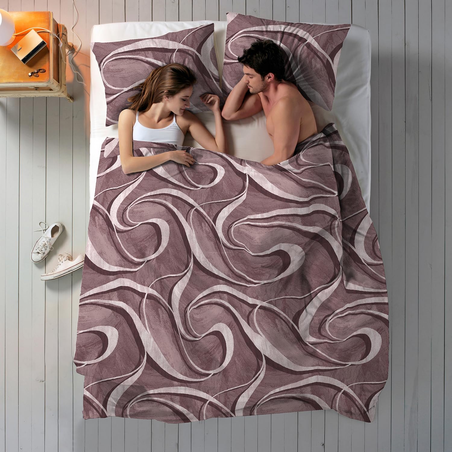 Banzaii Housse de Couette 240x220 cm avec Fermeture à Glissière et Lacets 100% Microfibre et 2 Housses de Couette avec Fermeture à Glissière 65x65 cm, Made in Italy, Nicole Bordeaux