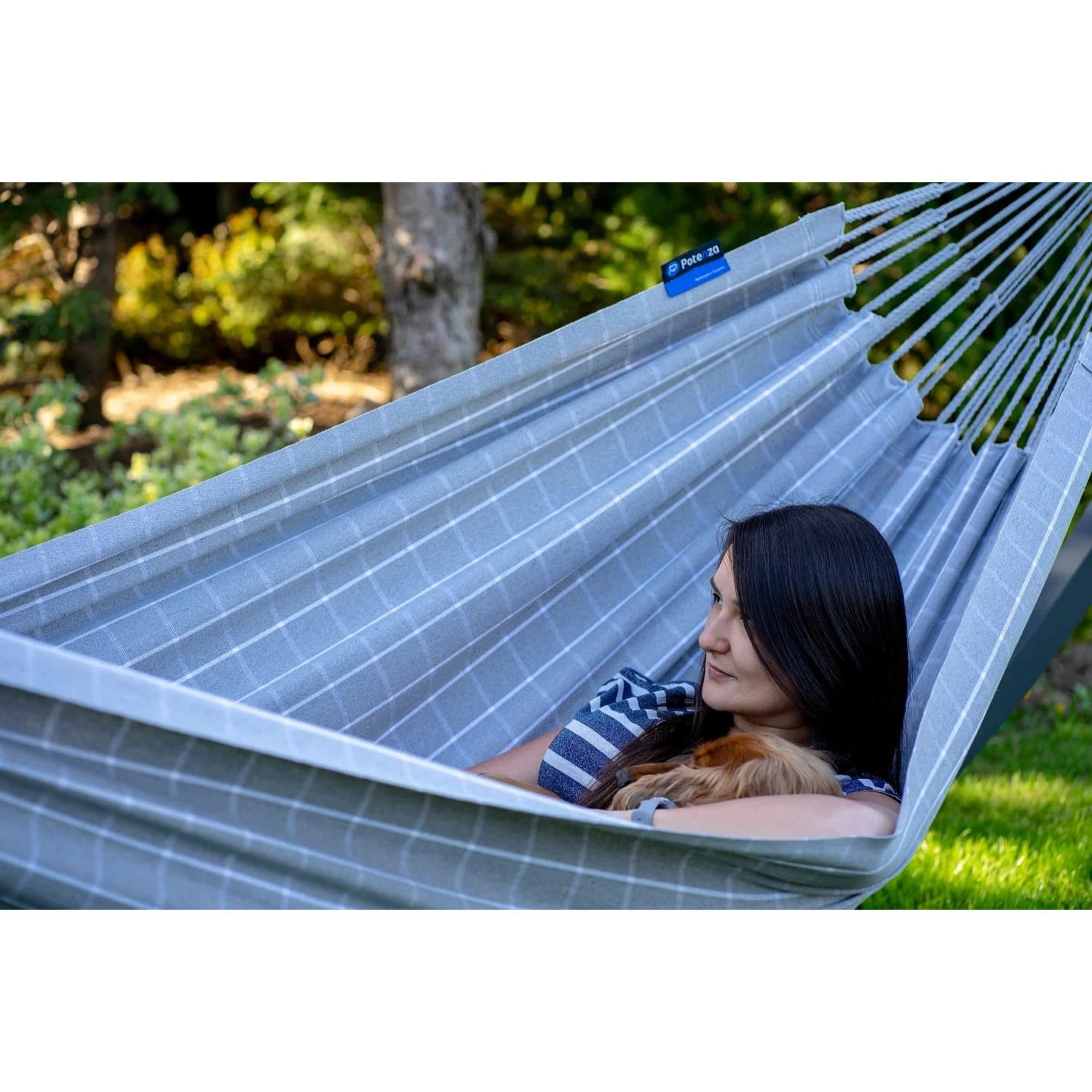 Potenza Outdoor Hängematte mit Gestell Metall für 2 Personen I Catargo - Baumwolle Doppelhängematte XXL 220x160cm, 220kg I Hängemattengestell 220kg, wetterfest (Grau, Basic Gestell Graphit)
