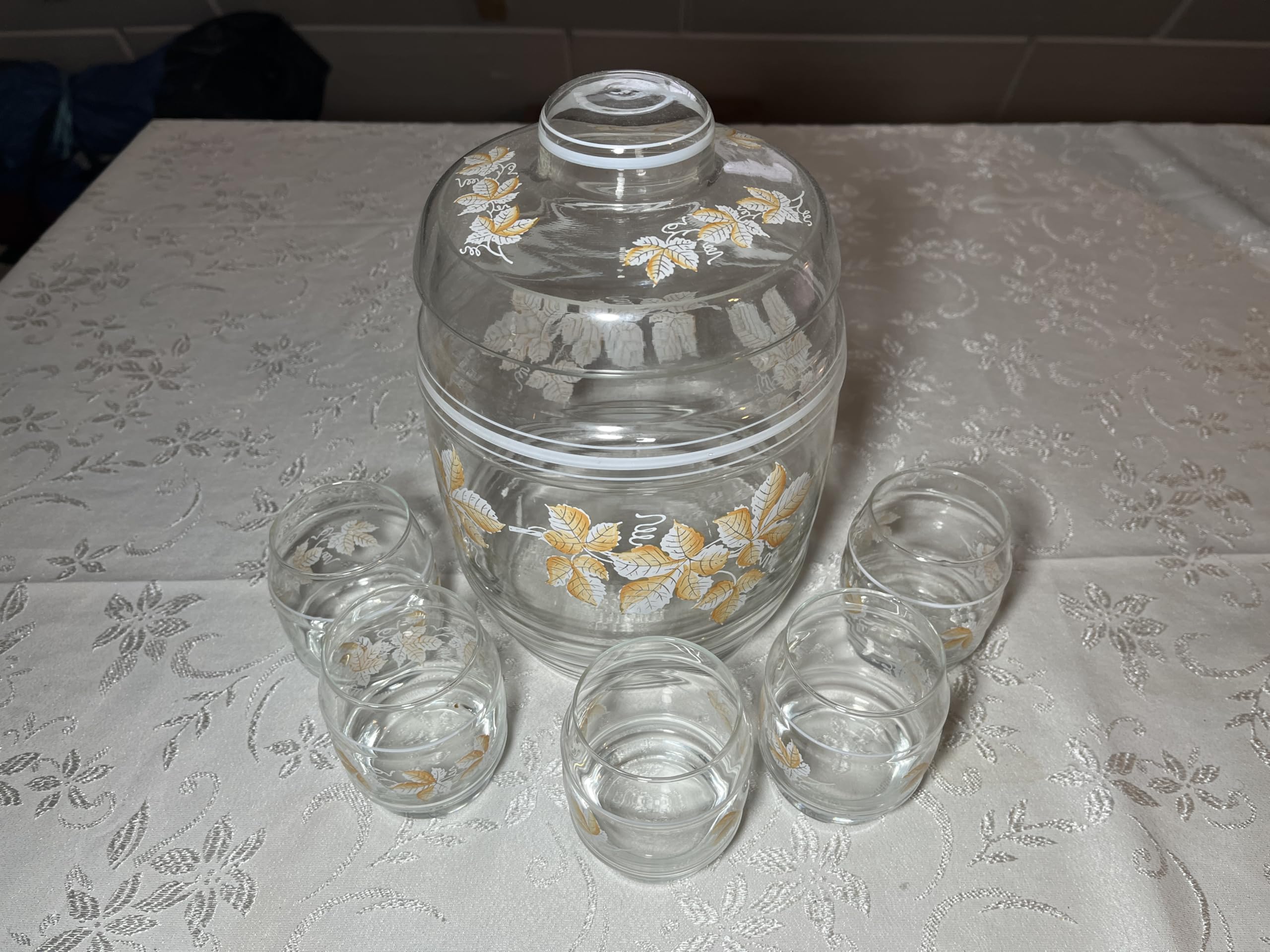 Generisch Vintage Bowle Set mit gelbem Weinblätter Motiven für 5 personen