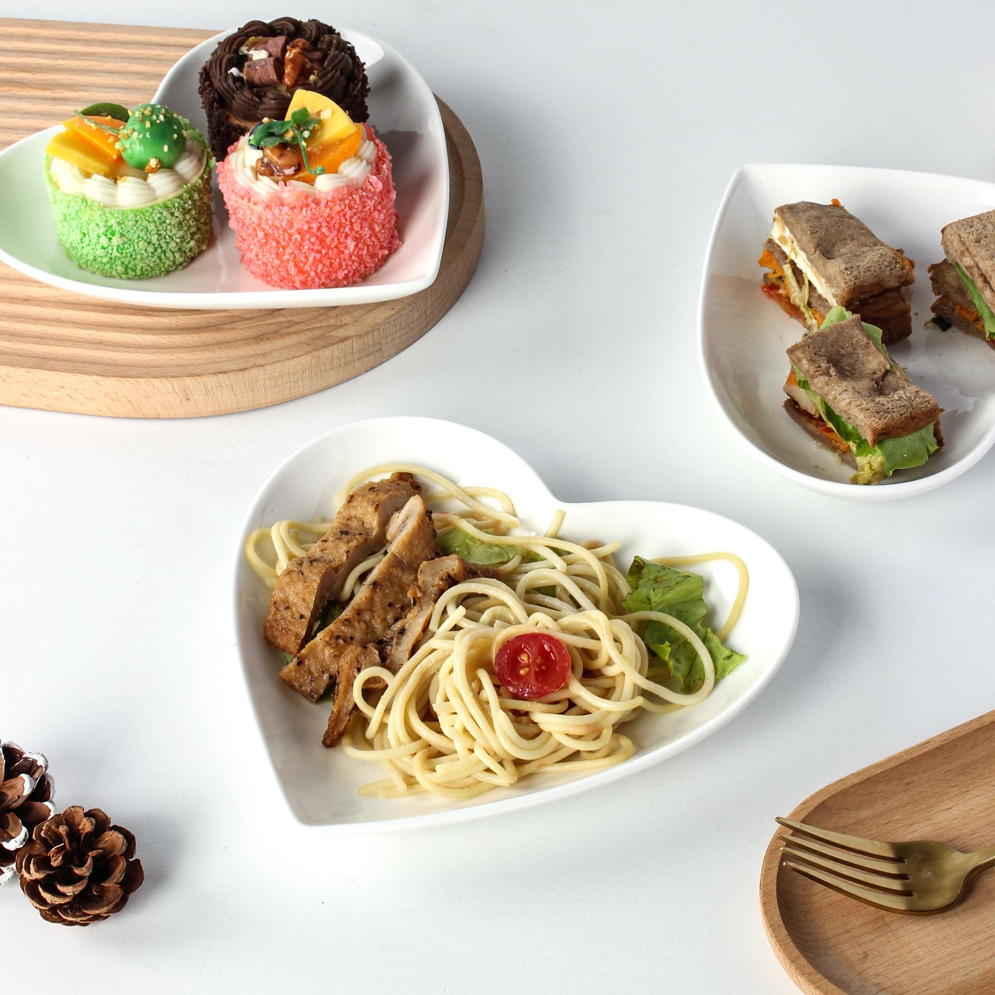 Lot de 10 petites assiettes à dessert en céramique en forme de cœur de 19,1 cm, mini assiettes à dîner pour gâteaux, collations, plats d'accompagnement, passent au