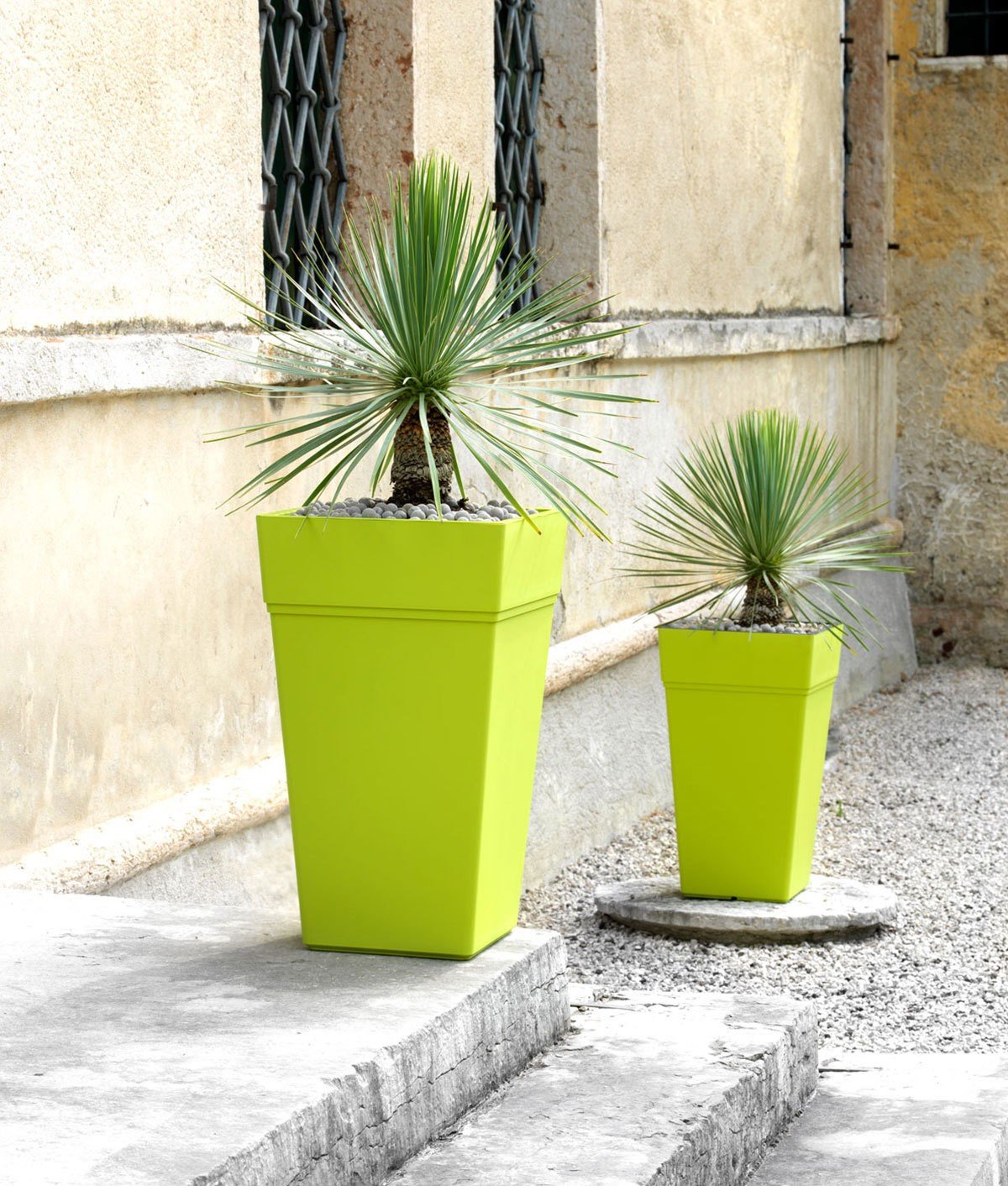 Teraplast Stalk Luce Altezza 80cm - Vaso Luminoso Per Esterni Ed Interni In Plastica Opaca, 100% Riciclabile Con Riserva D'Acqua. Portavaso Alto A Base Circolare