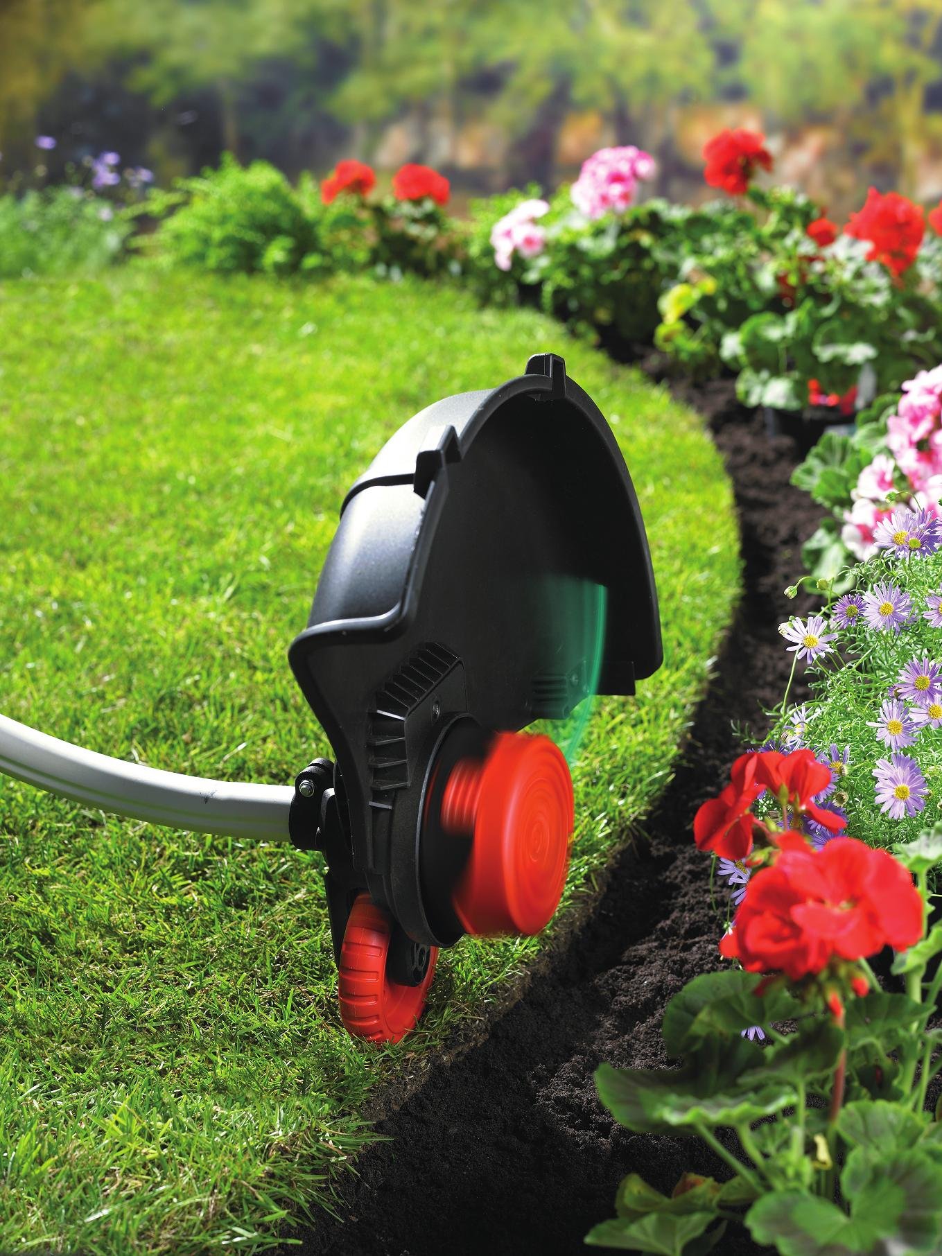 Black+Decker GL8033 elektryczna kosa spalinowa 800 W (z technologią E-Drive, funkcja cięcia krawędzi, 6 wysokowydajnych nici, do dużych powierzchni)