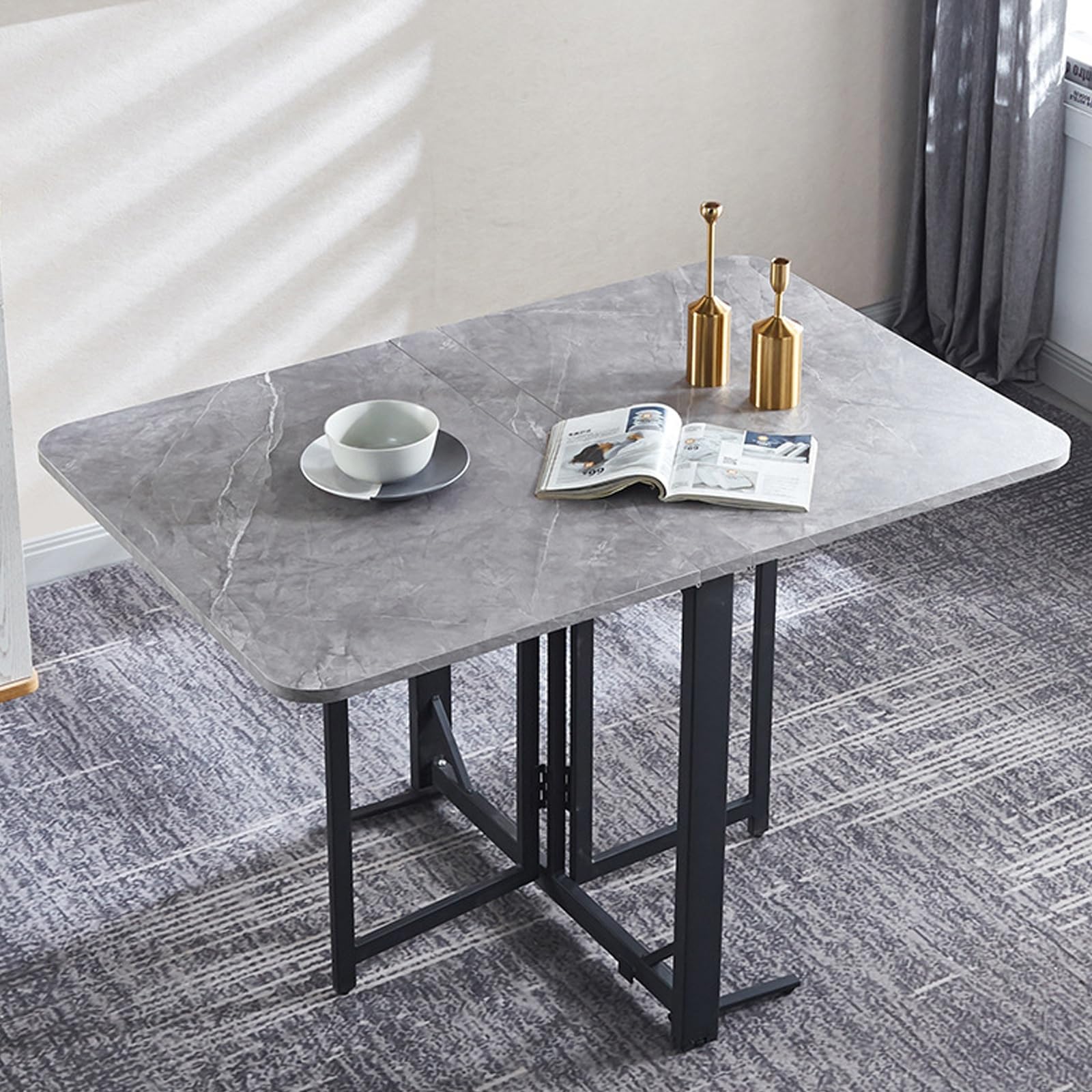 Table à manger peu encombrante pour petits espaces : la solution pliable idéale