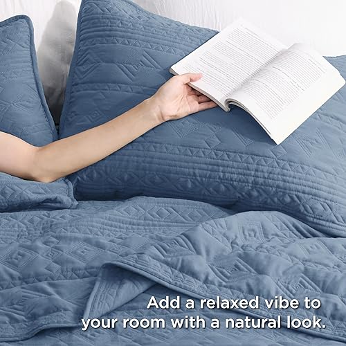 Miniatura 3 de Bedsure Juego de edredón bohemio tamaño King, color azul mineral, moderno patrón geométrico de costura, colcha y colcha ultra suave y ligera, juego