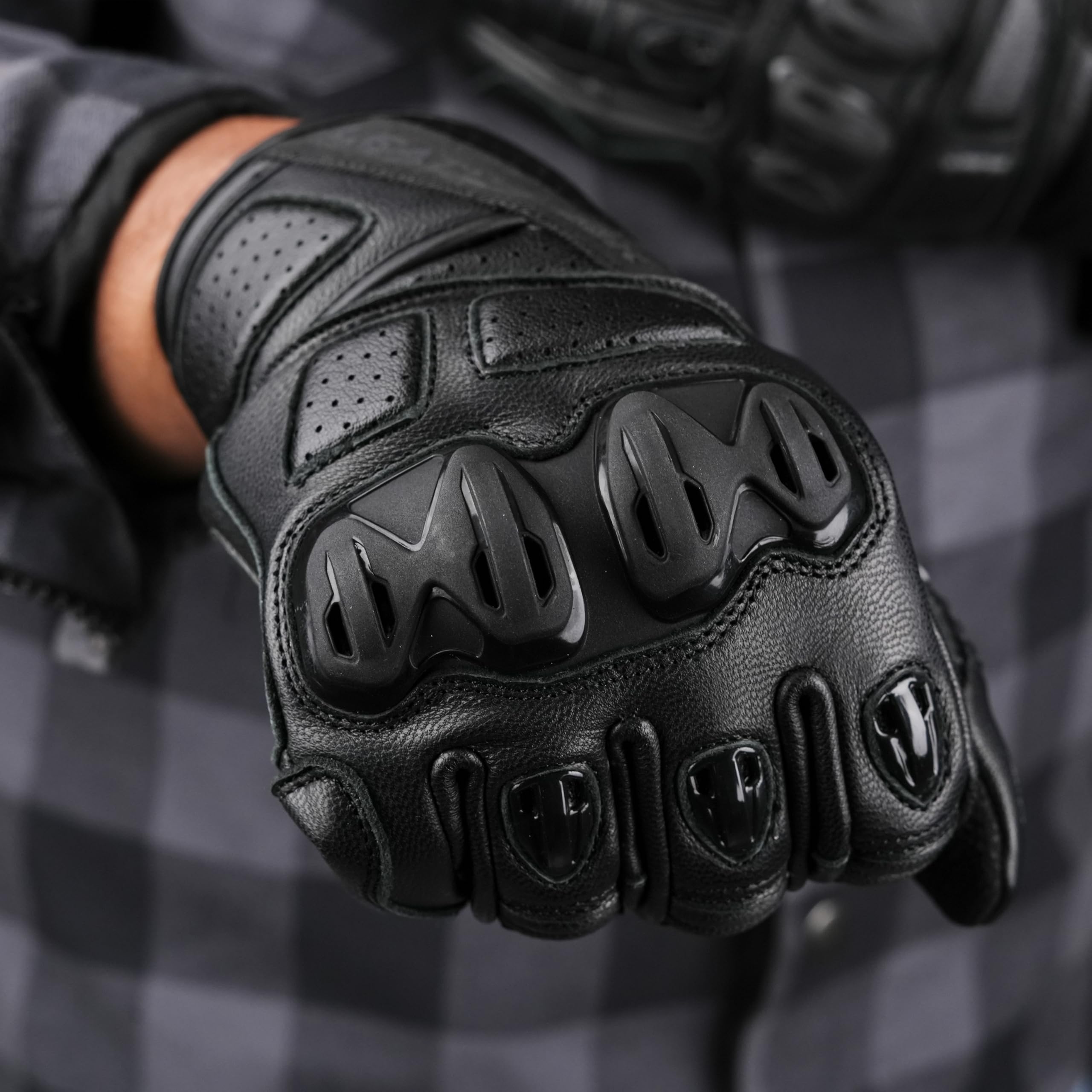 Leatherick Guanti Moto da Uomo Neri in Vera Pelle Certificati CE con Nocche Protettive, Palmo Imbottito con Slider in TPR e Compatibilità Touchscreen