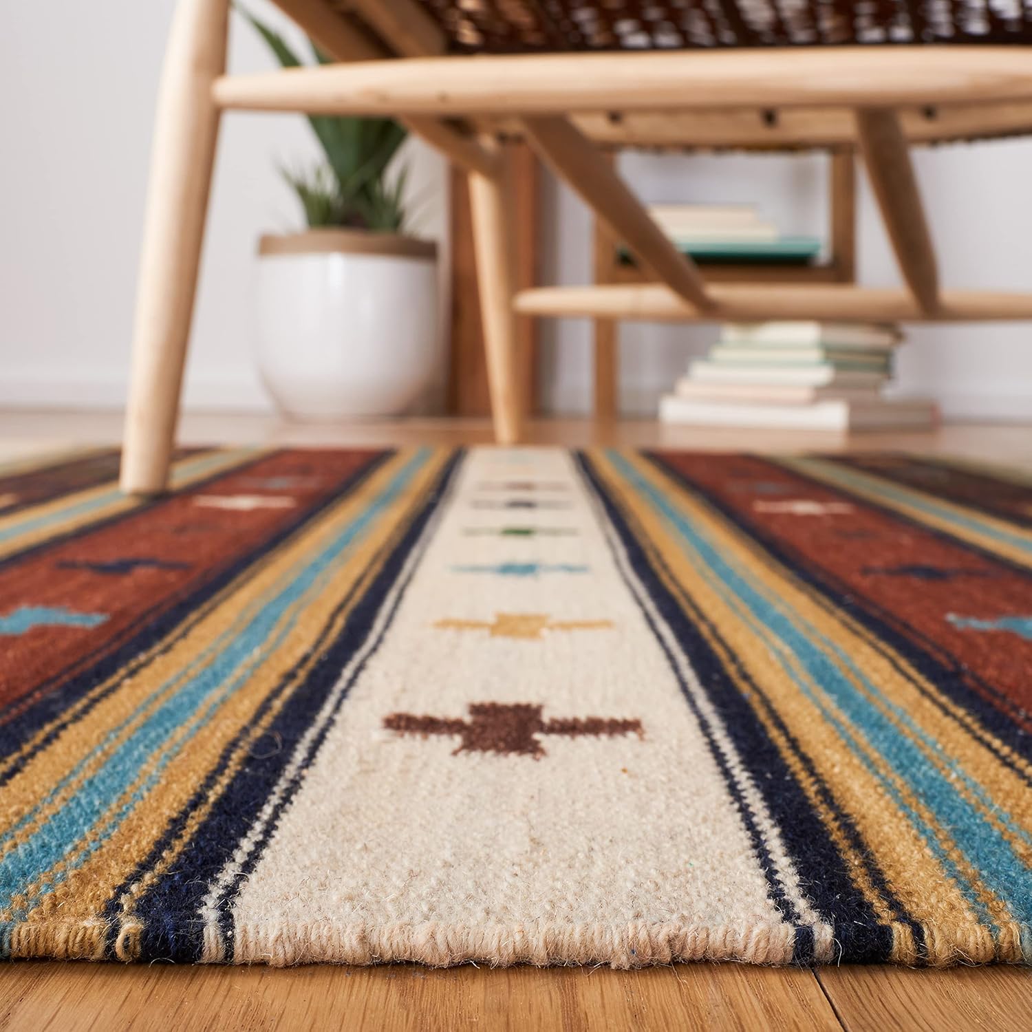 SAFAVIEH Kilim Collection Area Rug - 5' x 8', Ivory & Rust, Handmade Flat Weave Wool, Ideal for High Traffic Areas in Living Room, Bedroom (KLM710A)