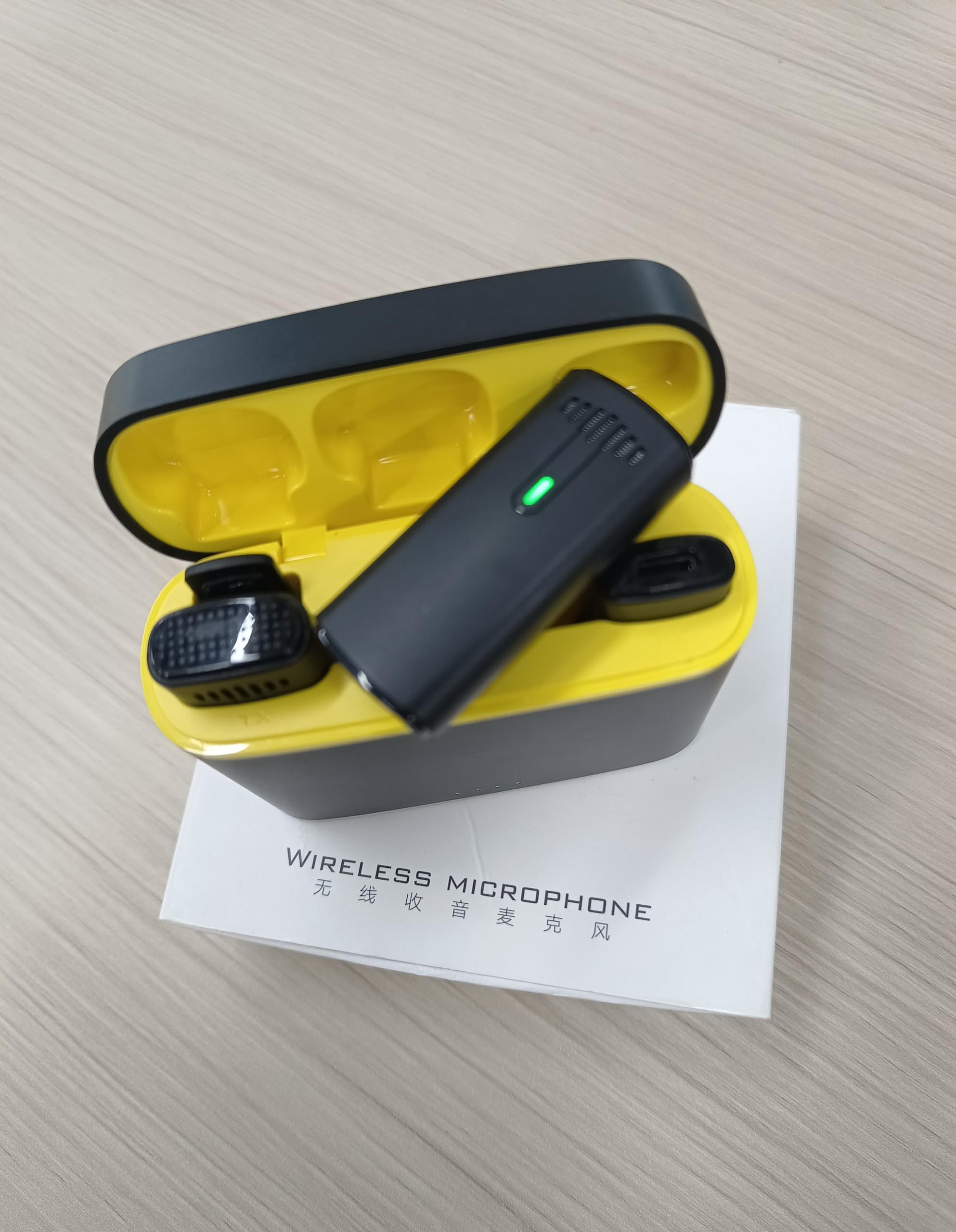 MAYBESTA Lavalier Bluetooth Microphone for iPhone - Mini Lapel Phone Microphones for Podcast Vlogging