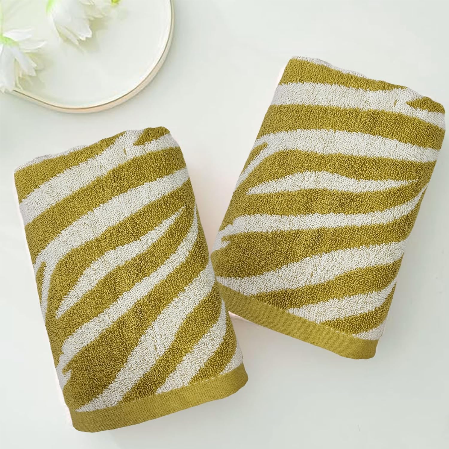 USTIDE Brown Leopard Print Hand Towel Thick Luxury Fluffy 100% Cotton Hand Towel for Bath Fashionable Spa Gym Soft Dot Print Hand Towels 2 Pack, 14x30