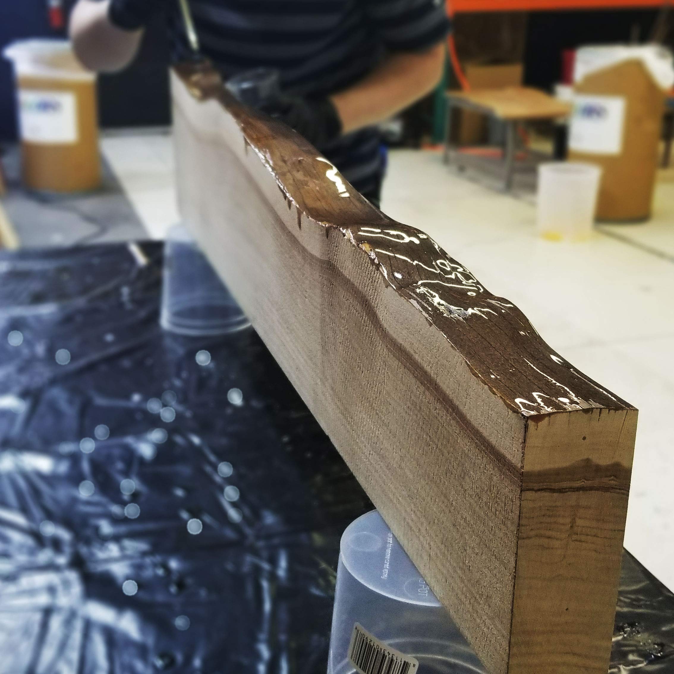 WiseBond Quick Set Seal Epoxy Resin Seals Wood Slab Live Edges, Fills