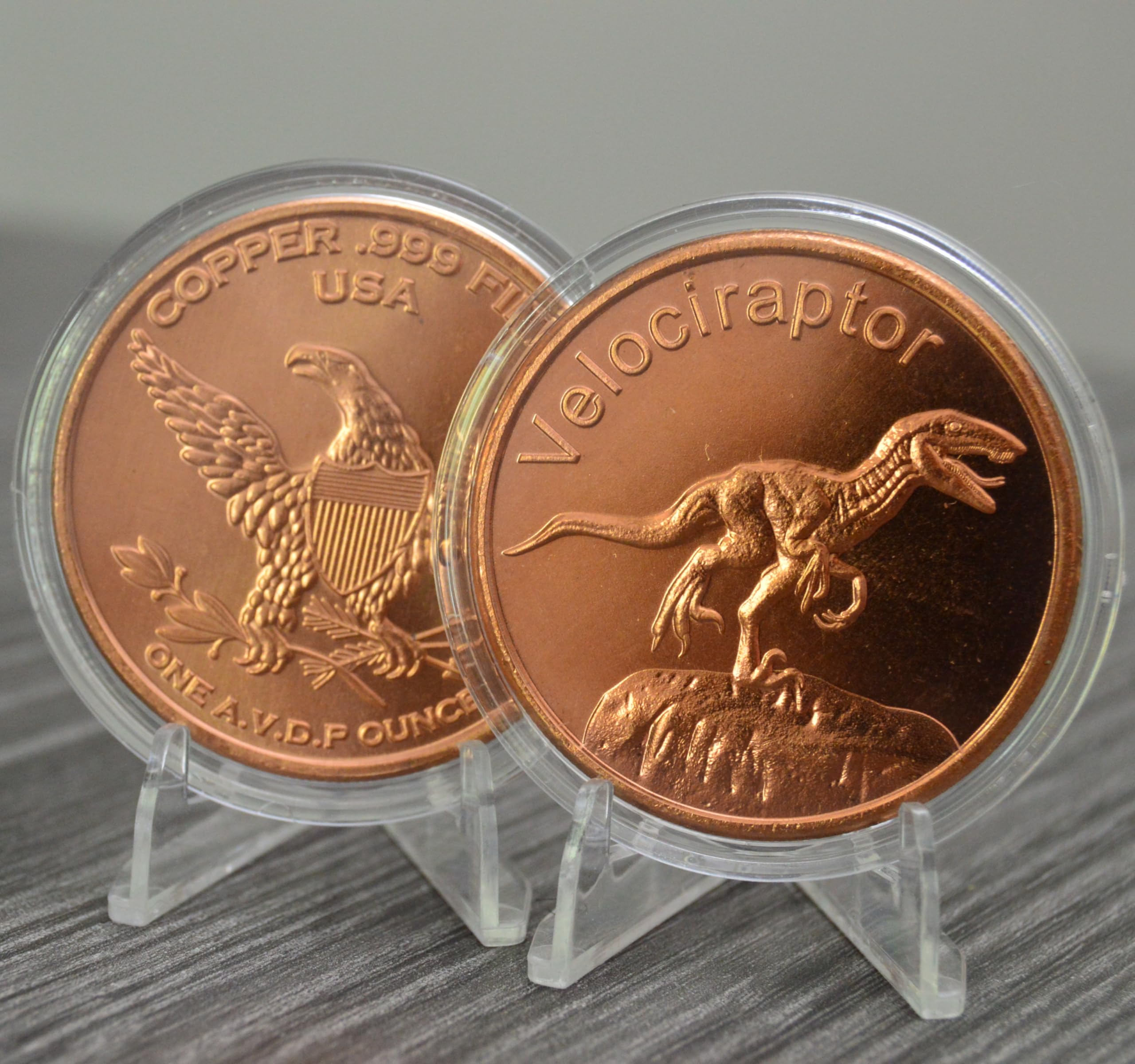 Velociraptor Prehistoric Dinosaur – Moneta da collezione rotonda in rame puro 999 da 39 mm in capsula – COA by Heavenly Metals