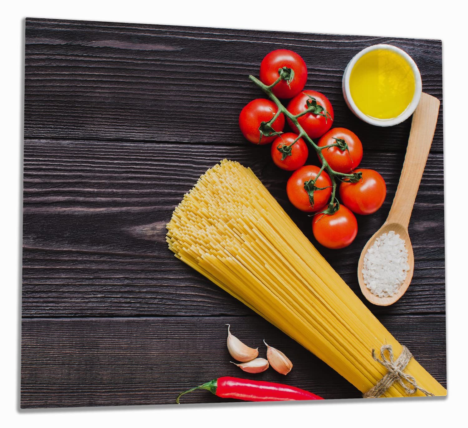 Wallario Herdabdeckplatte/Spritzschutz aus Glas, 1-teilig, 60x52cm mit 8mm hohen Füßen, für Ceran- und Induktionsherde, Italienisches Menü mit Spaghetti, Tomaten, Salz und Chilischoten