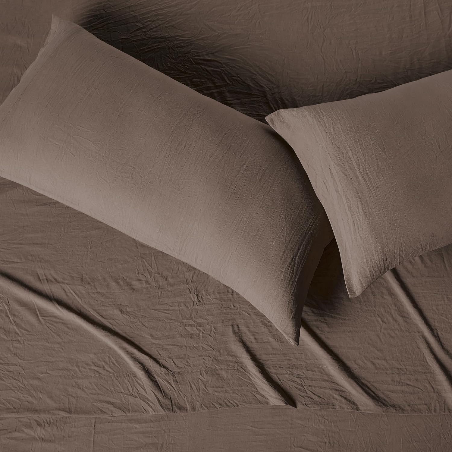 Amazon Basics King Bed Sheet, 4-Piece Bedding Set, Double Brushed Microfiber, Ultra Soft, Easy Care, Brown