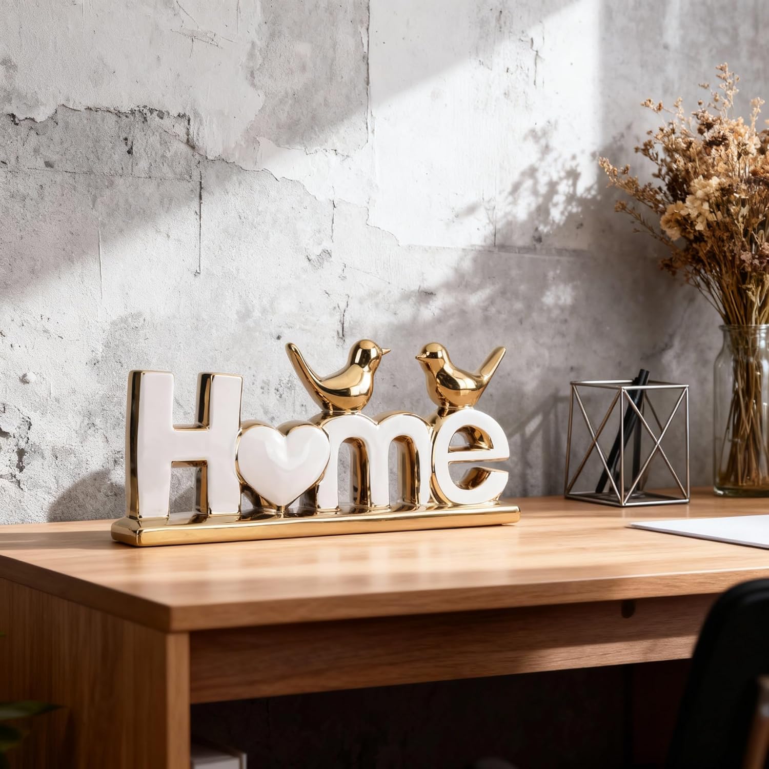 DOVDOV White and Gold Ceramic Home Sign, White and Gold Bird Sculpture, Modern Creative Decorative Sculpture, Suitable for Living Room Coffee Tables, TV cabinets, entryways, and Display Shelves.